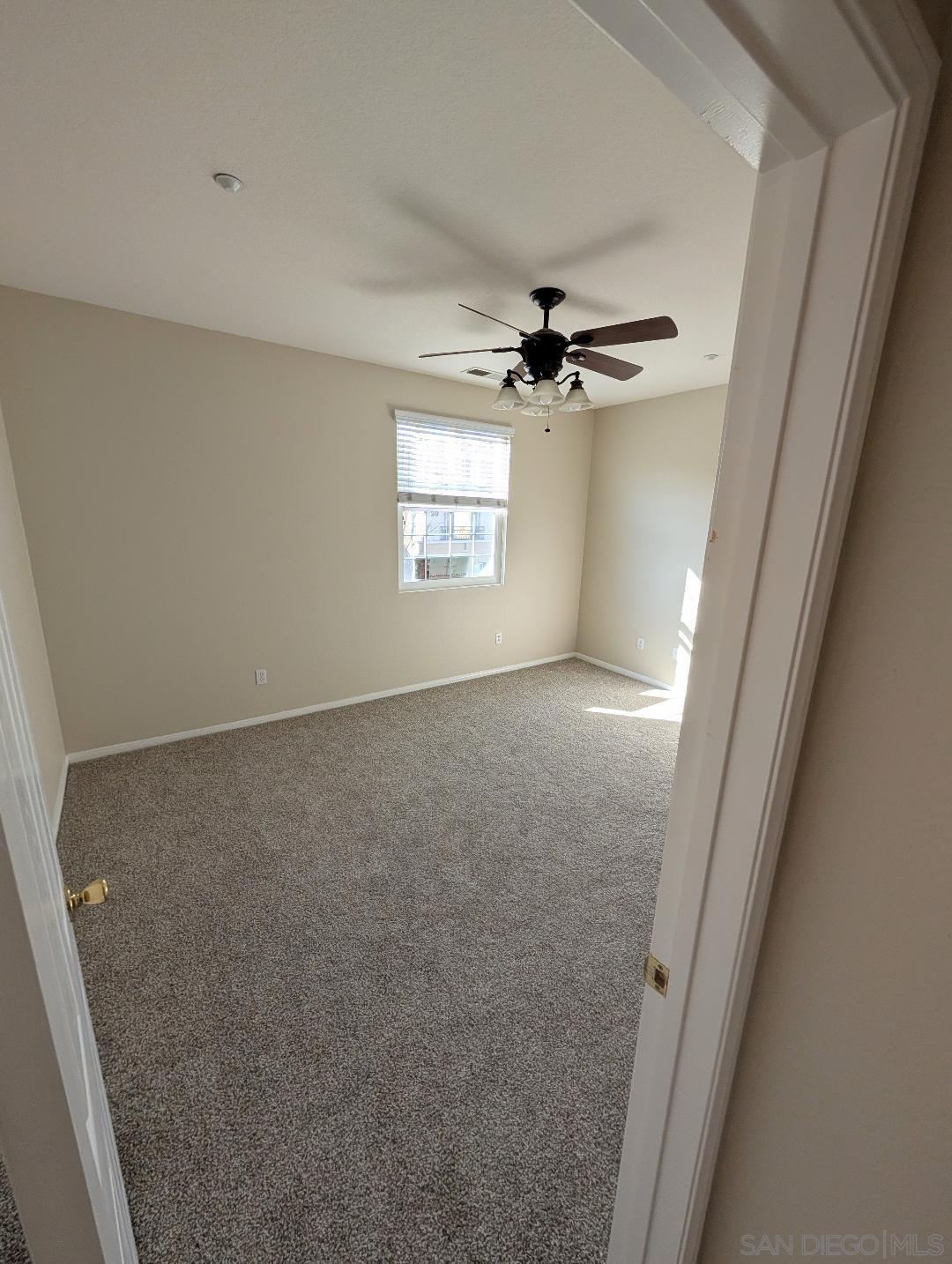 Detail Gallery Image 10 of 27 For 701  Hatfield, San Marcos,  CA 92078 - 3 Beds | 3/1 Baths