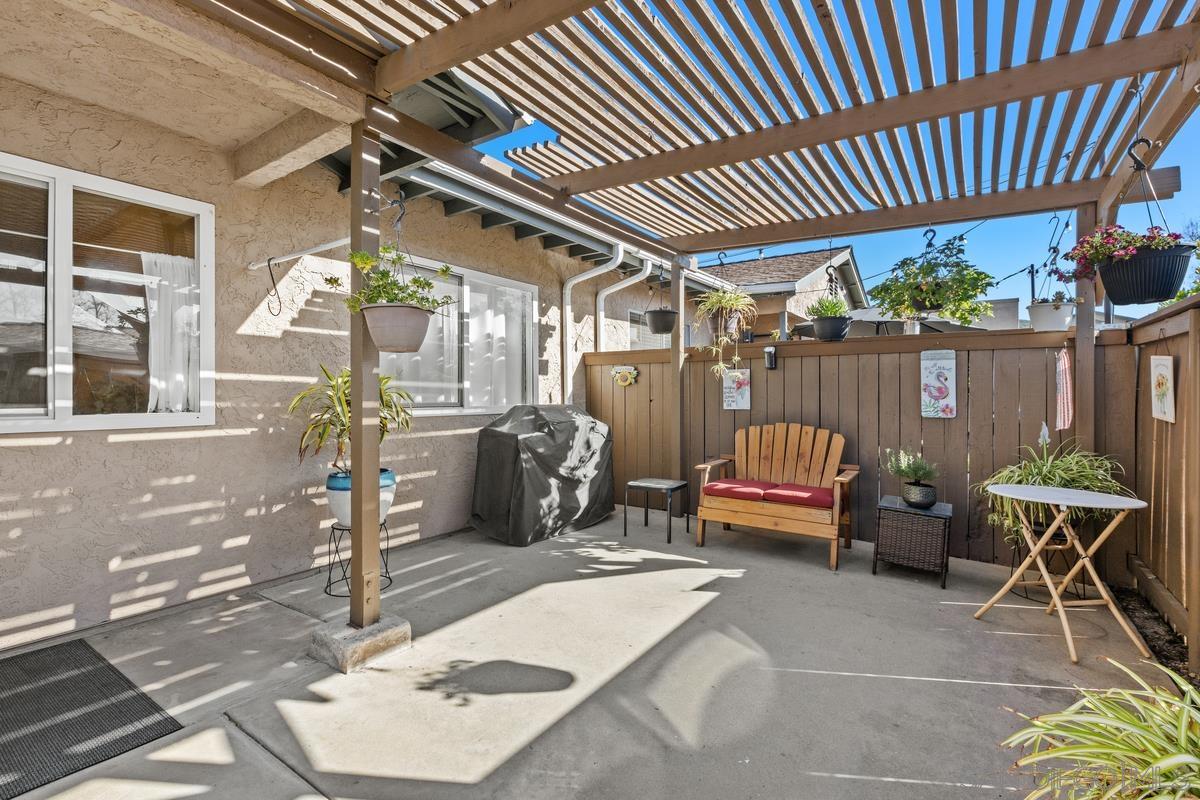 Detail Gallery Image 3 of 28 For 10209  Princess Sarit Way, Santee,  CA 92071 - 2 Beds | 1 Baths