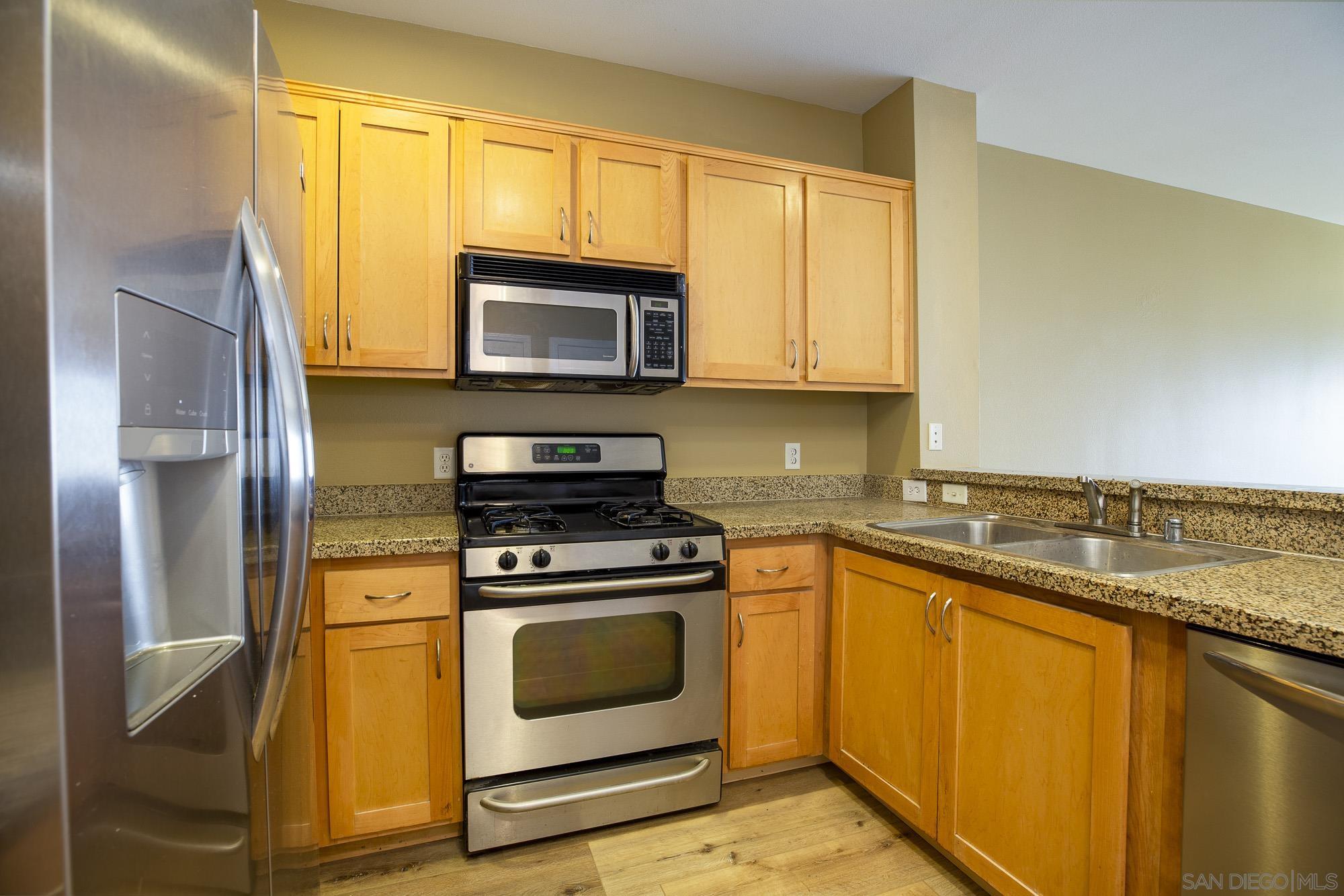 Detail Gallery Image 3 of 32 For 450  J St.  6141, San Diego,  CA 92101 - 2 Beds | 2 Baths