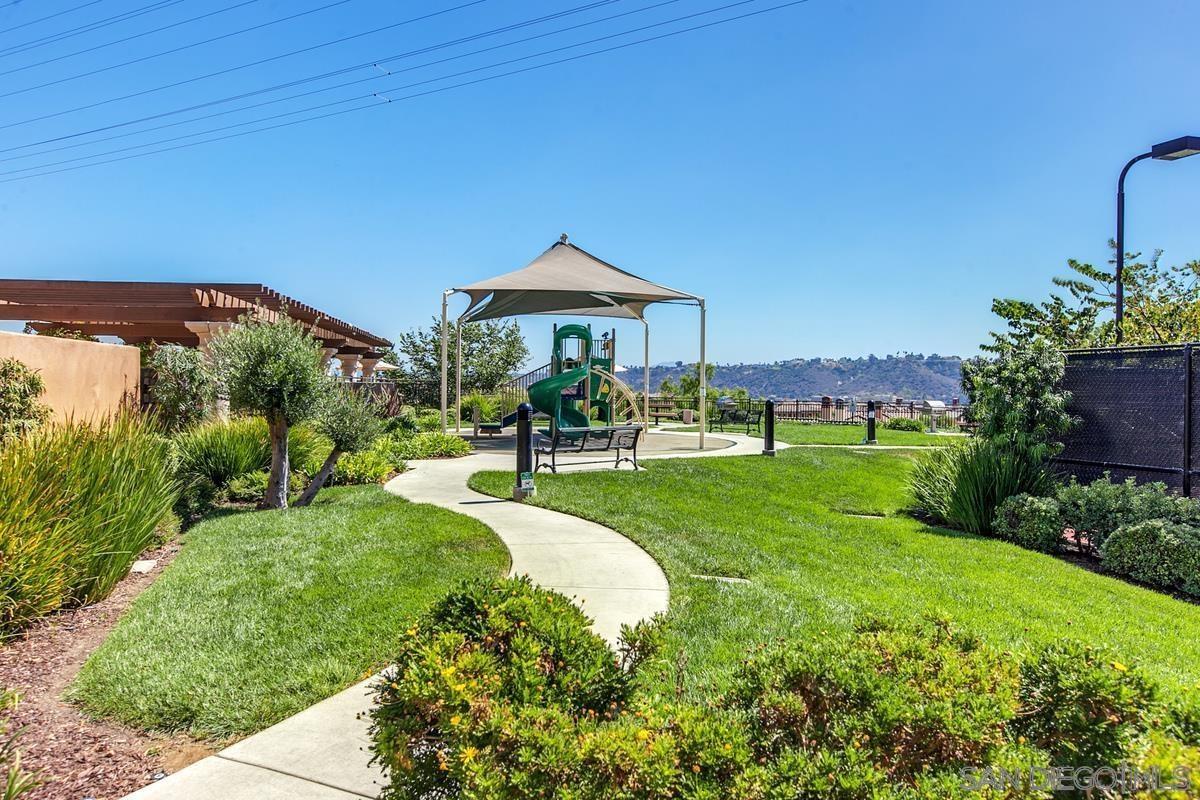 Detail Gallery Image 45 of 51 For 2856  Villas Way, San Diego,  CA 92108 - 2 Beds | 2/1 Baths