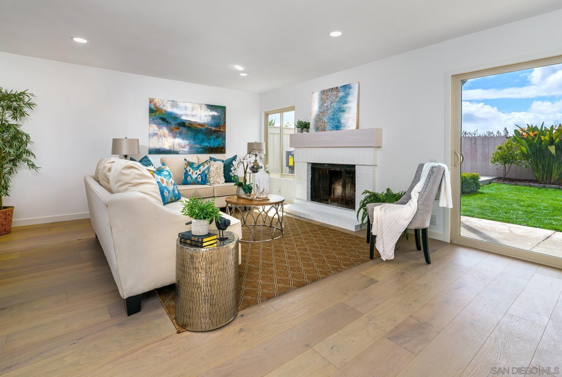 Detail Gallery Image 3 of 10 For 13472  Salmon River Rd, San Diego,  CA 92129 - 3 Beds | 2/1 Baths