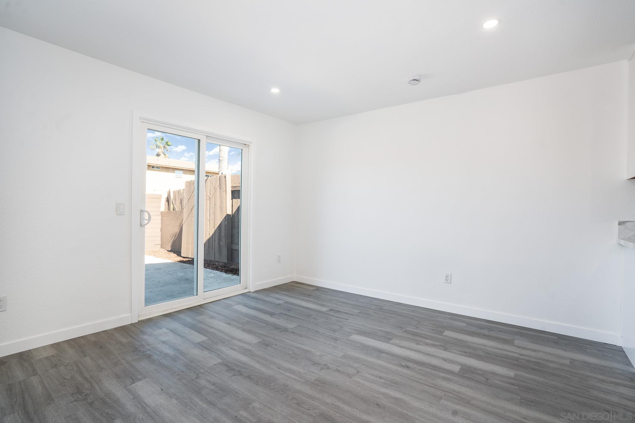 Detail Gallery Image 12 of 38 For 956 S 45th St, San Diego,  CA 92113 - 3 Beds | 2 Baths