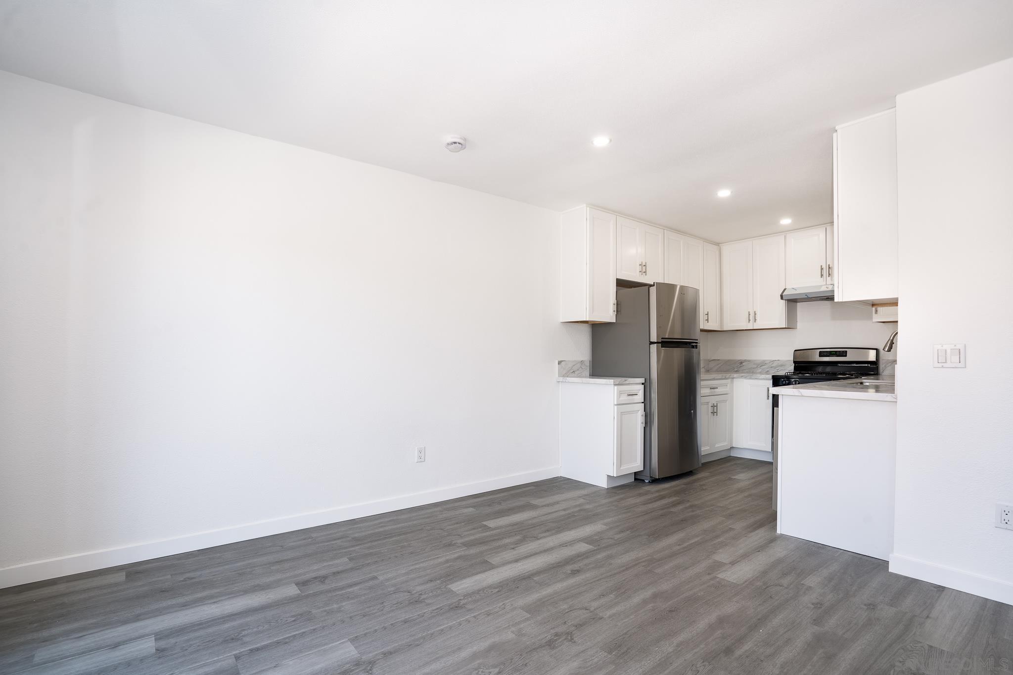 Detail Gallery Image 14 of 38 For 956 S 45th St, San Diego,  CA 92113 - 3 Beds | 2 Baths