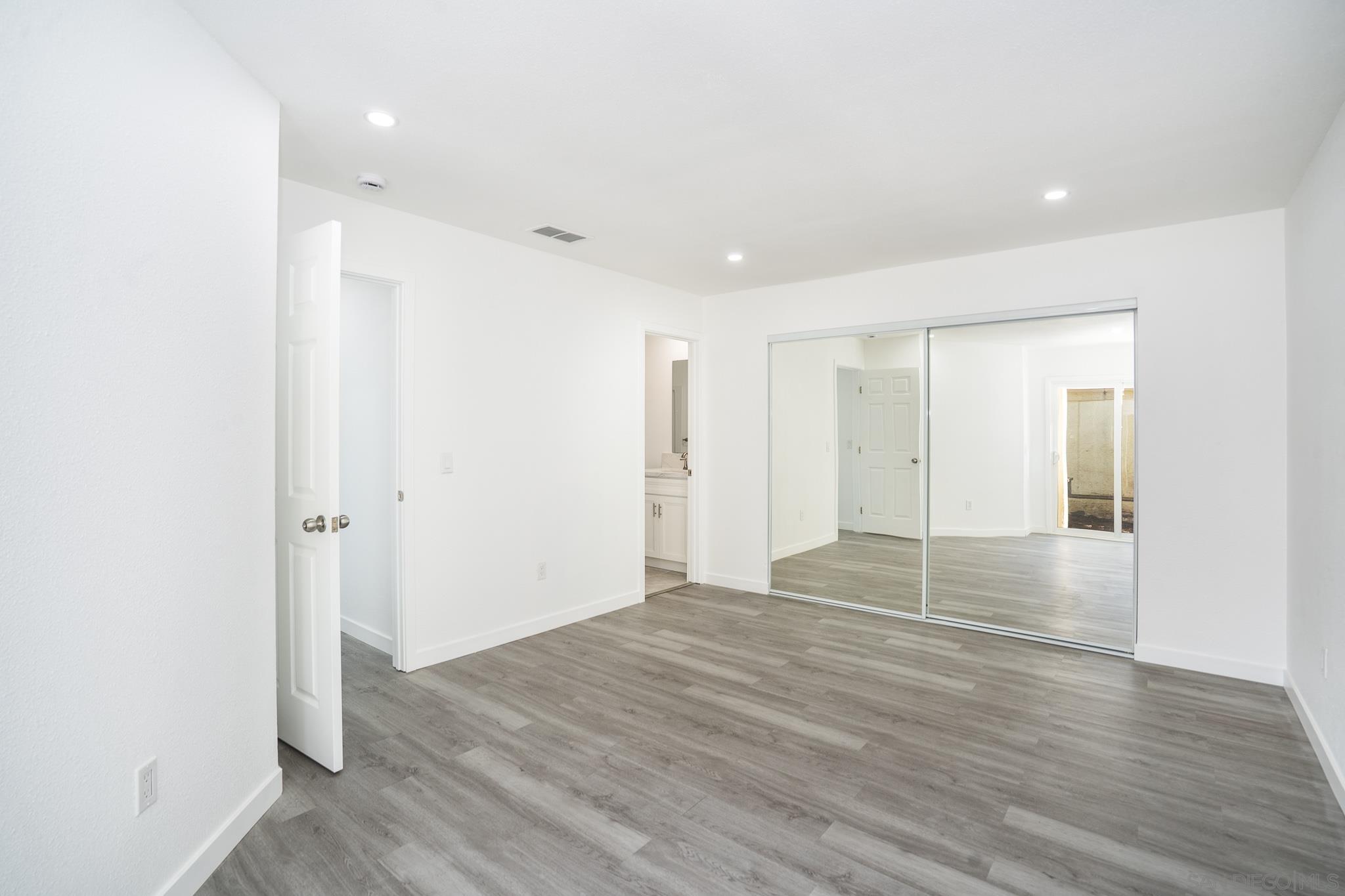 Detail Gallery Image 21 of 38 For 956 S 45th St, San Diego,  CA 92113 - 3 Beds | 2 Baths