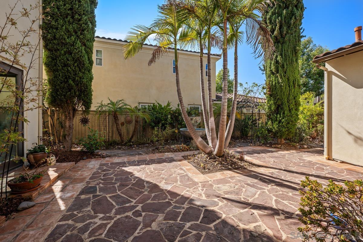 Detail Gallery Image 8 of 33 For 14694  via Monteverde, San Diego,  CA 92127 - 4 Beds | 3/1 Baths