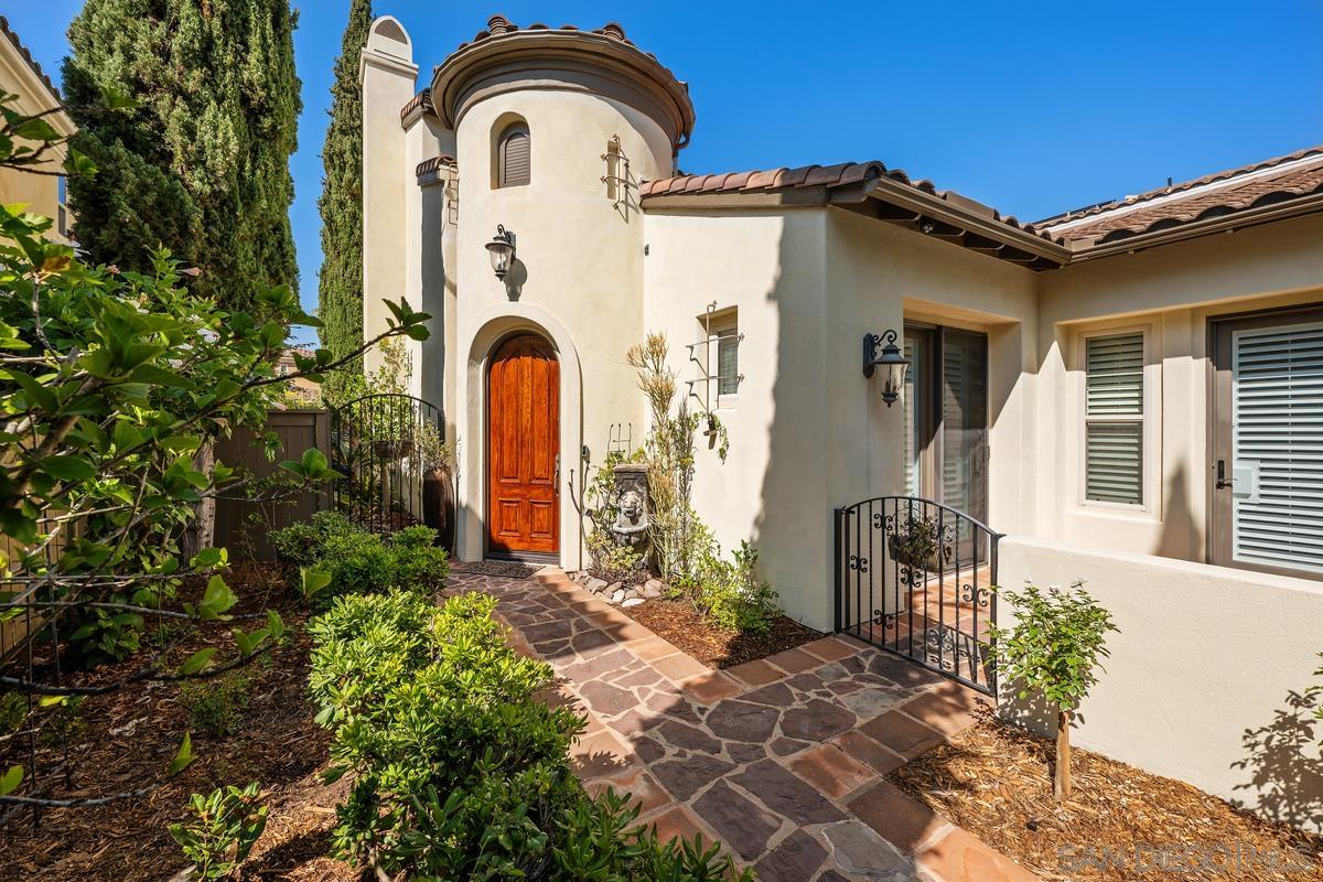 Detail Gallery Image 9 of 33 For 14694  via Monteverde, San Diego,  CA 92127 - 4 Beds | 3/1 Baths