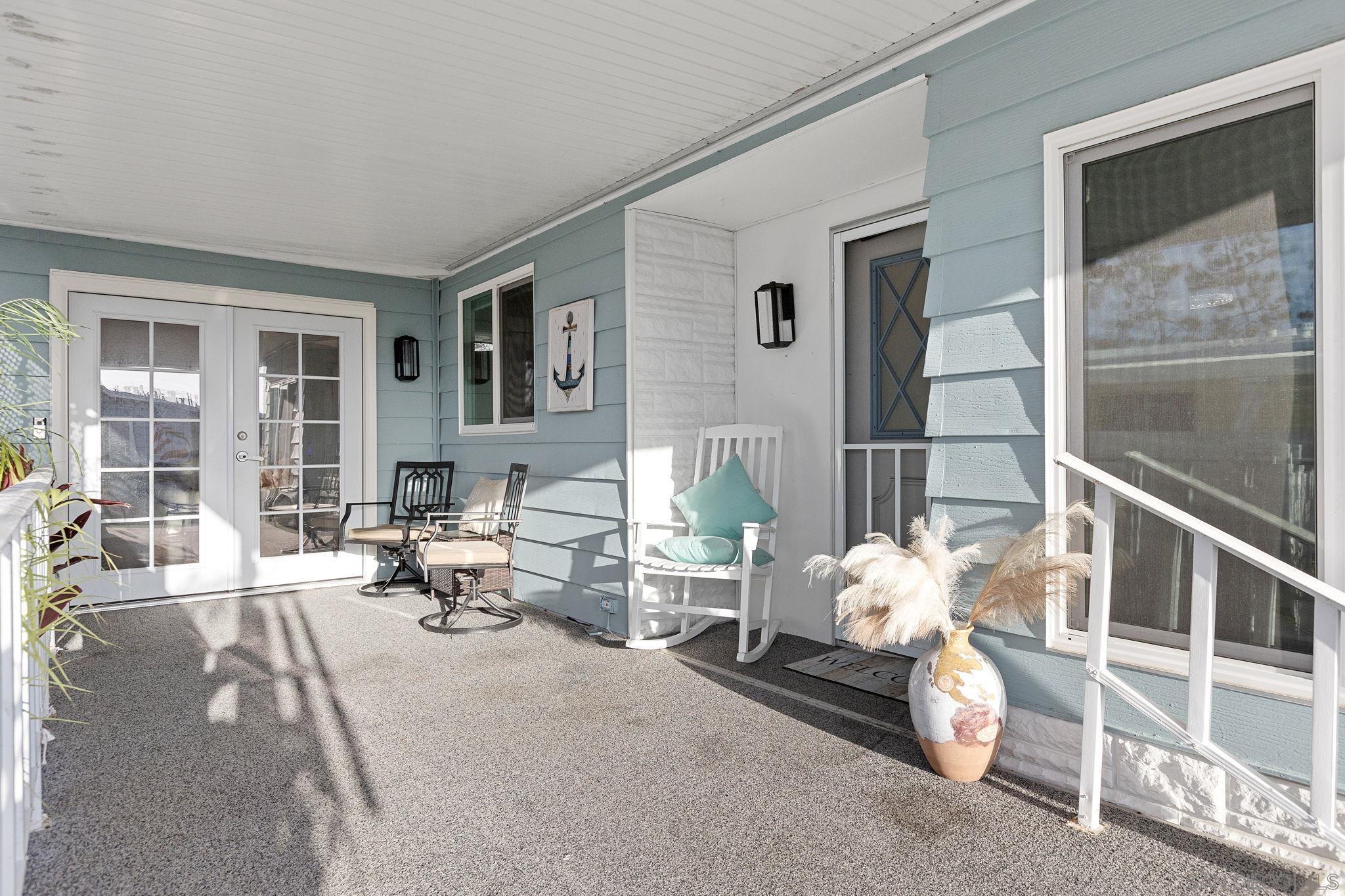 Detail Gallery Image 4 of 45 For 7326  San Bartolo  #220,  Carlsbad,  CA 92011 - 2 Beds | 2 Baths