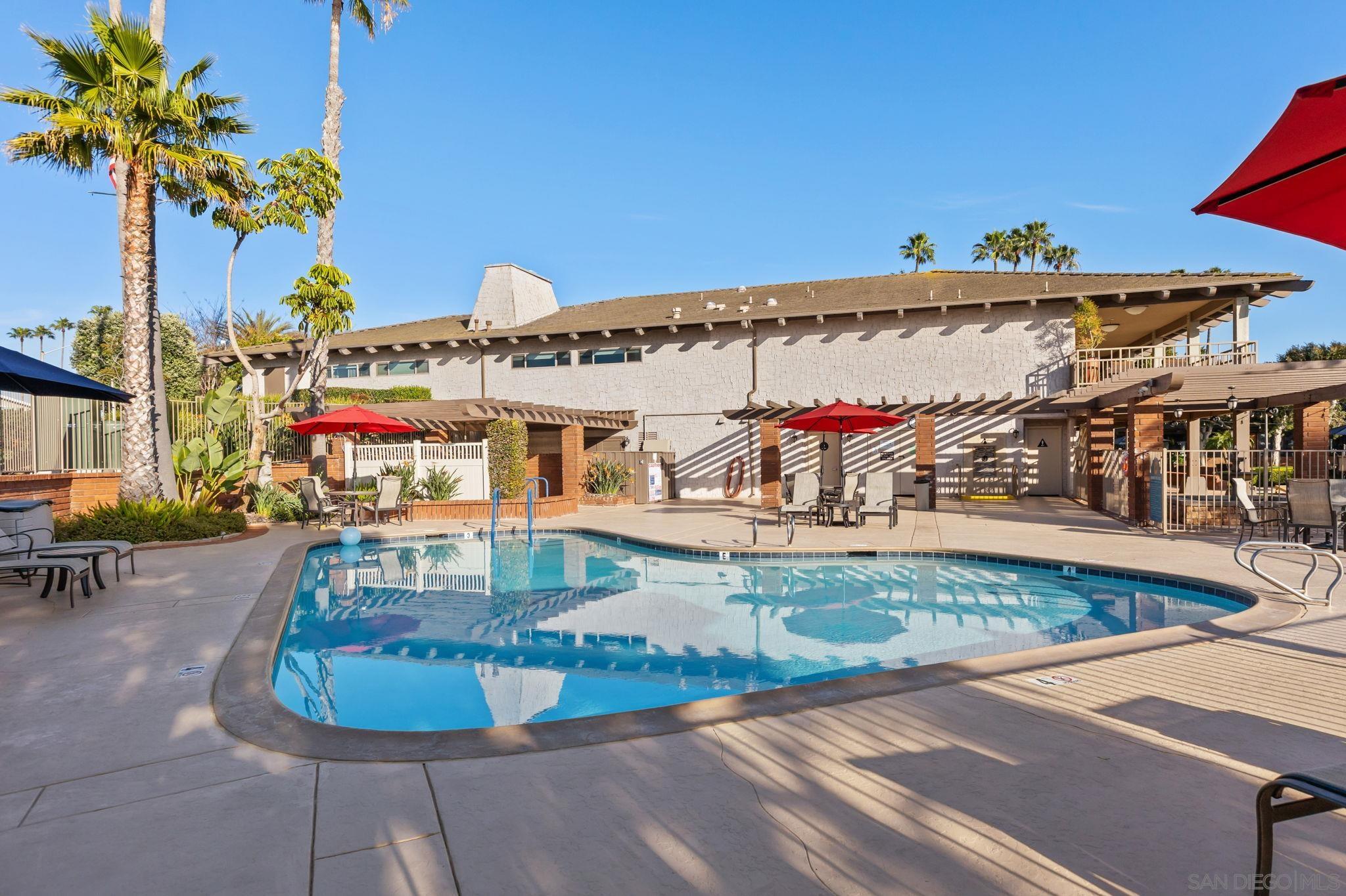 Detail Gallery Image 33 of 45 For 7326  San Bartolo  #220,  Carlsbad,  CA 92011 - 2 Beds | 2 Baths