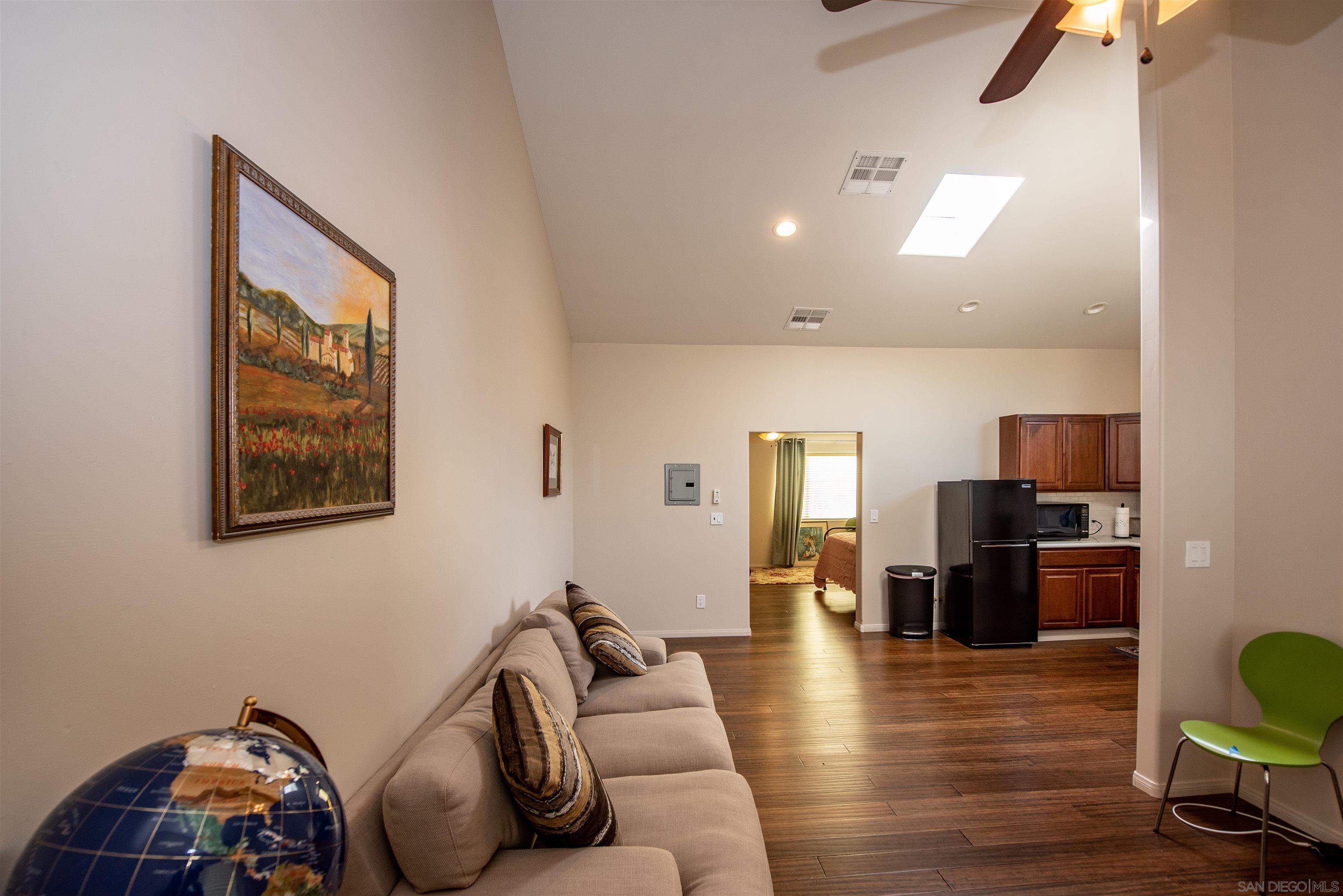 Detail Gallery Image 13 of 75 For 6406-08 N Radio Dr, San Diego,  CA 92114 - – Beds | – Baths