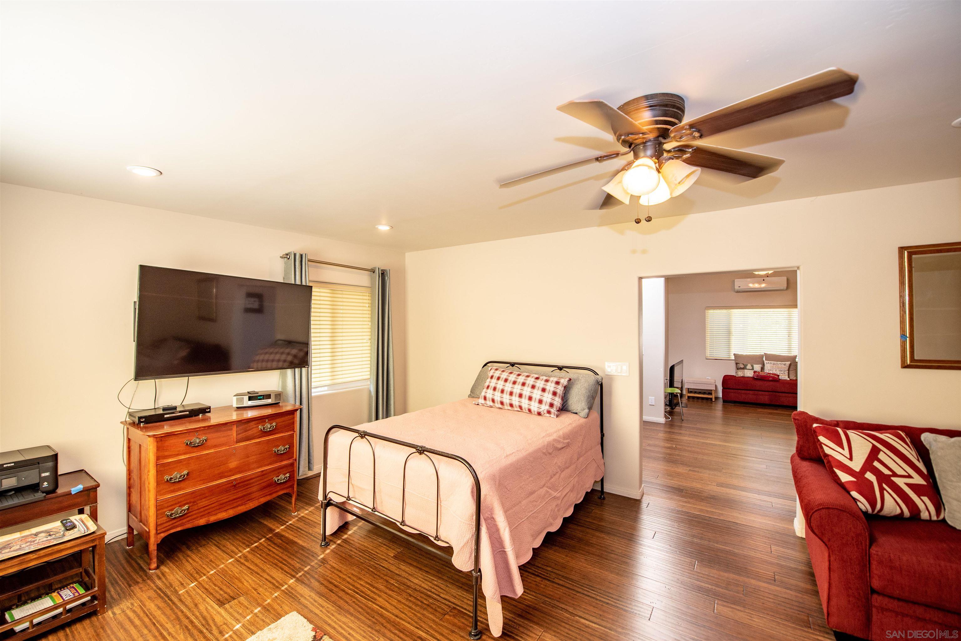 Detail Gallery Image 16 of 75 For 6406-08 N Radio Dr, San Diego,  CA 92114 - – Beds | – Baths