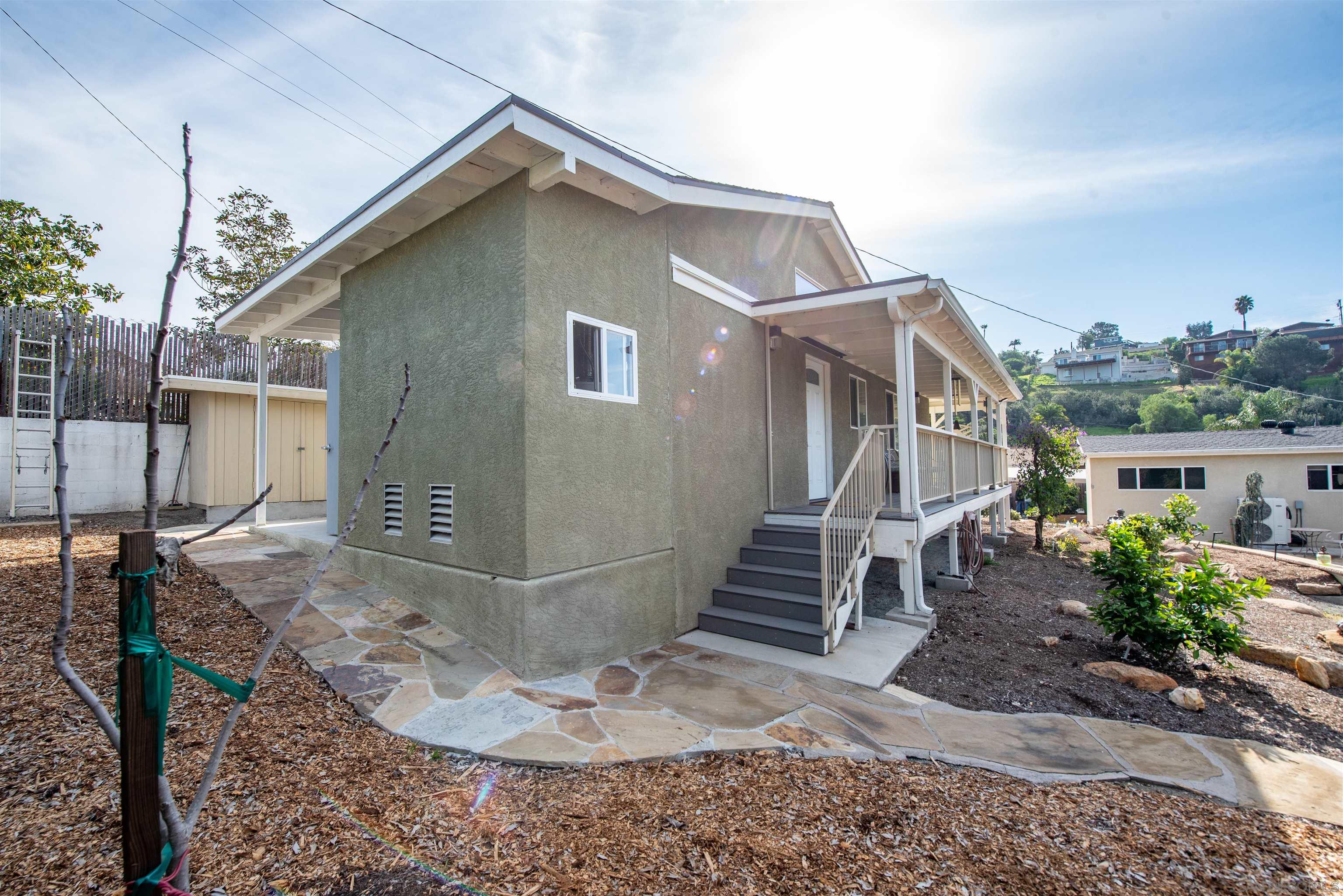 Detail Gallery Image 4 of 75 For 6406-08 N Radio Dr, San Diego,  CA 92114 - – Beds | – Baths