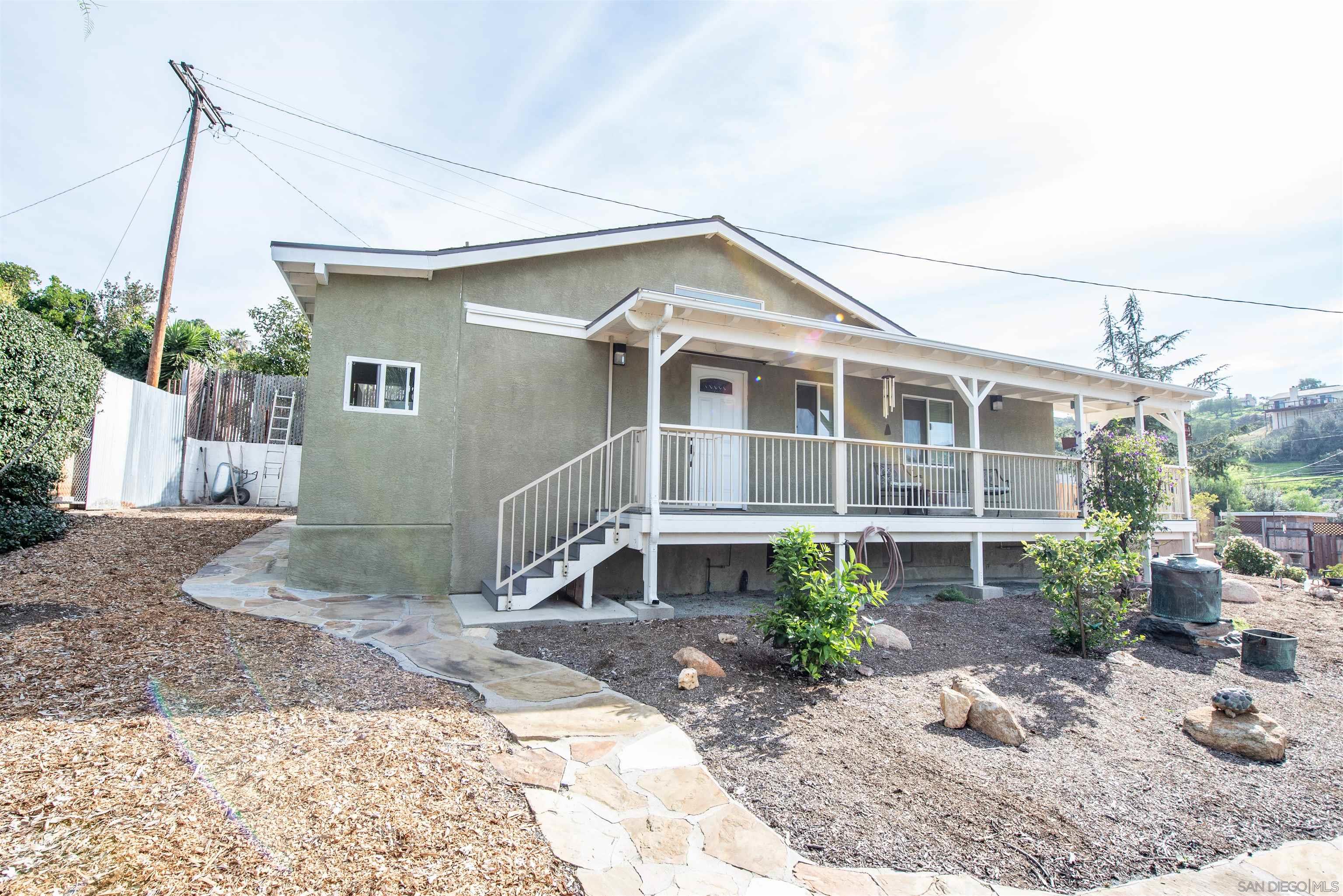 Detail Gallery Image 5 of 75 For 6406-08 N Radio Dr, San Diego,  CA 92114 - – Beds | – Baths