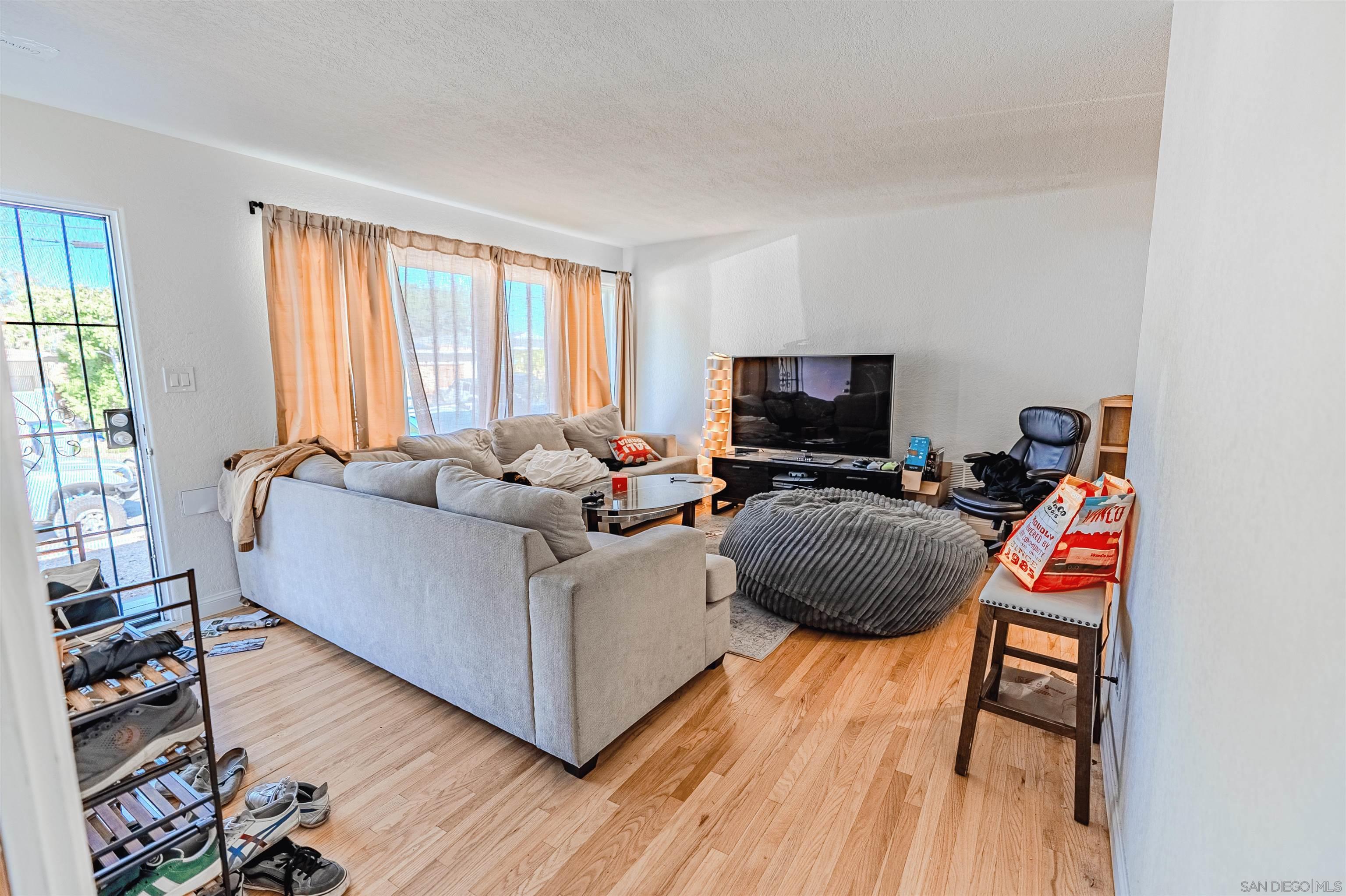 Detail Gallery Image 16 of 23 For 6443  Cleo St, San Diego,  CA 92115 - 5 Beds | 2 Baths