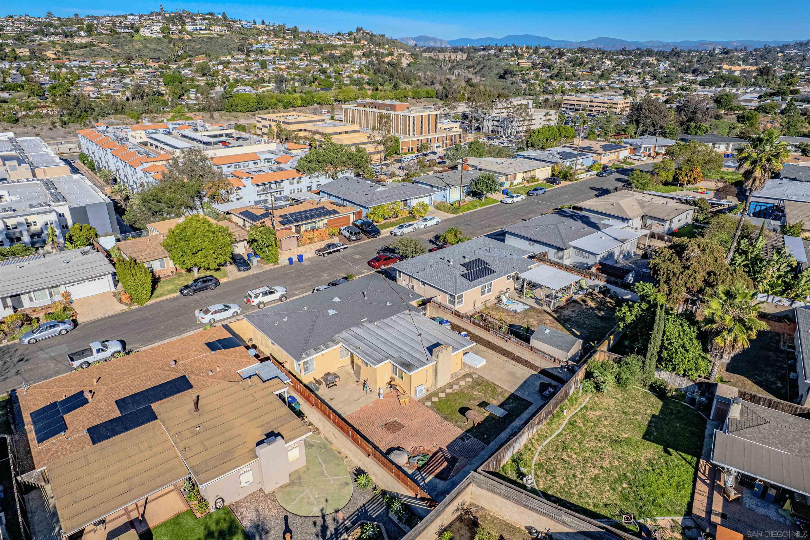 Detail Gallery Image 5 of 23 For 6443  Cleo St, San Diego,  CA 92115 - 5 Beds | 2 Baths