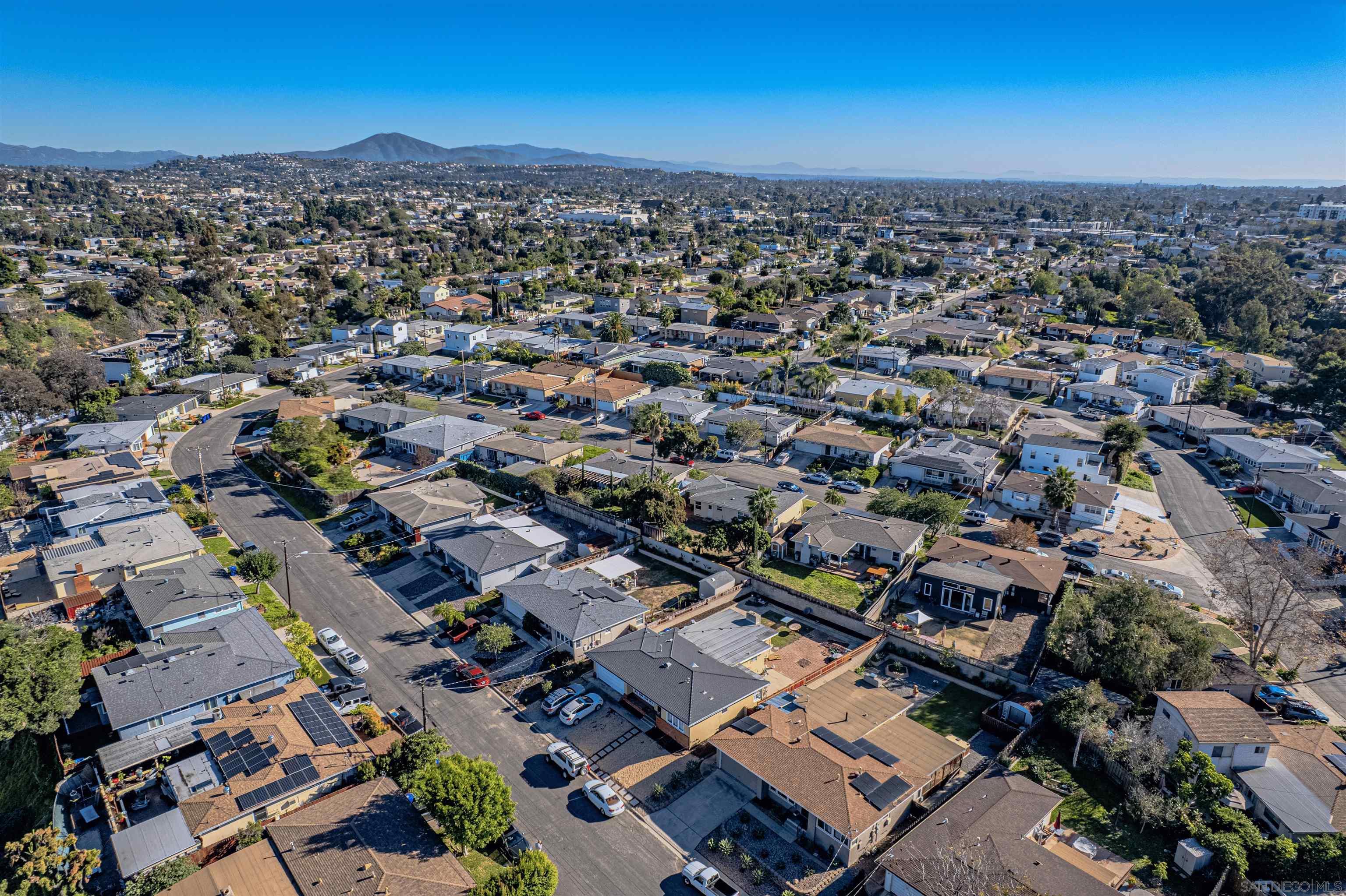 Detail Gallery Image 8 of 23 For 6443  Cleo St, San Diego,  CA 92115 - 5 Beds | 2 Baths