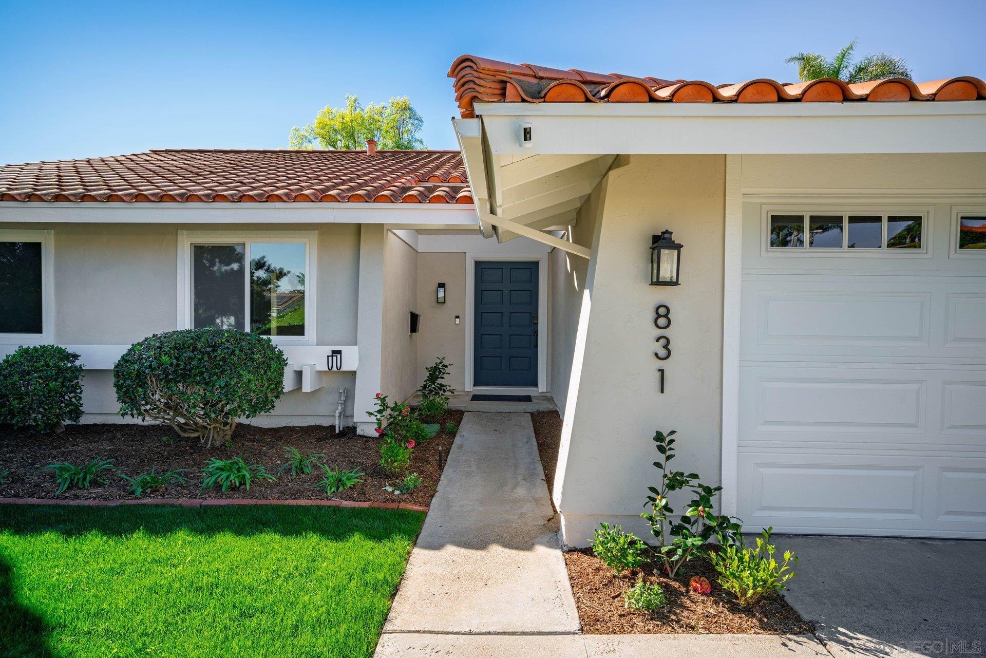 Detail Gallery Image 2 of 27 For 831  Santa Rosita, Solana Beach,  CA 92075 - 4 Beds | 2 Baths
