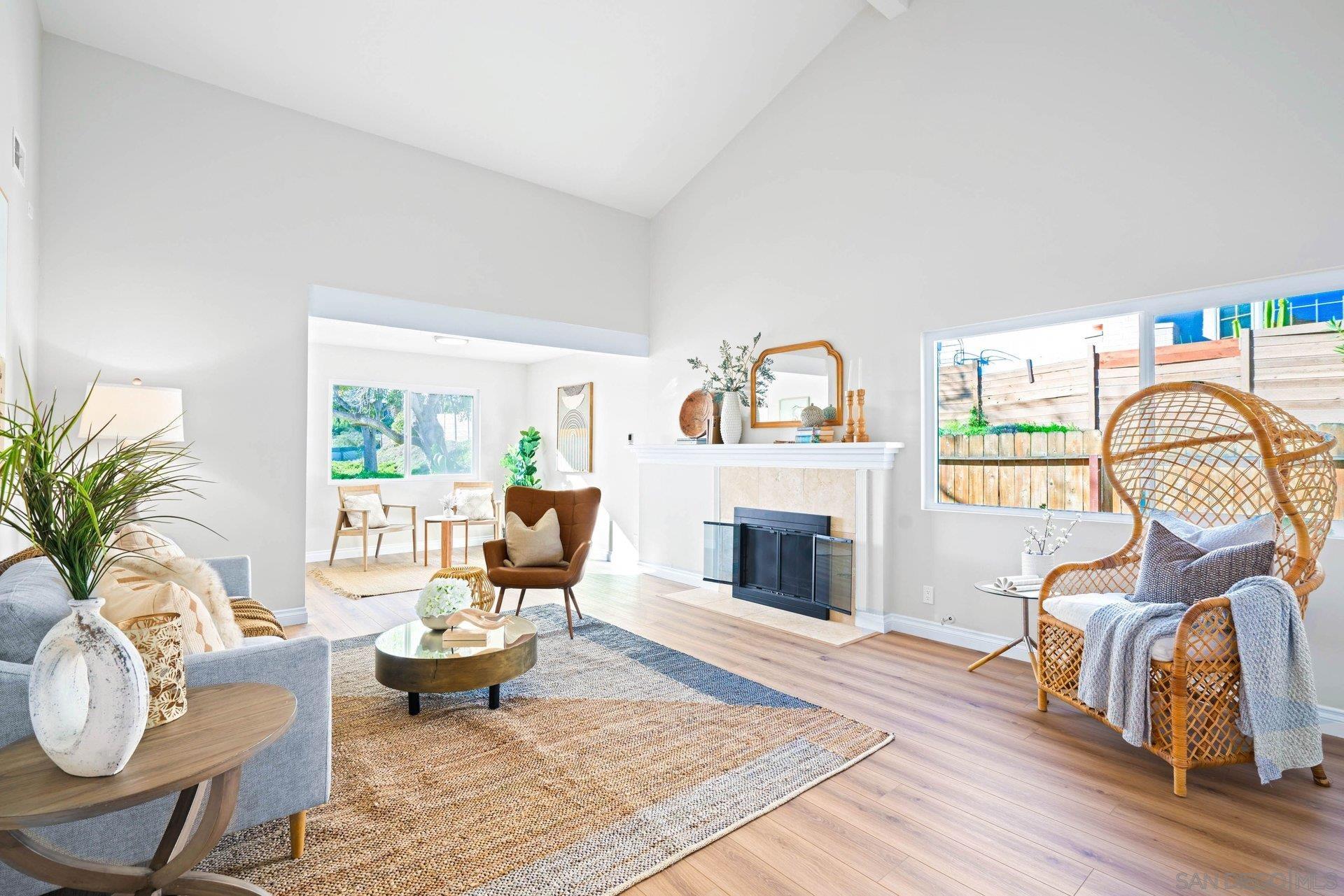 Detail Gallery Image 9 of 27 For 831  Santa Rosita, Solana Beach,  CA 92075 - 4 Beds | 2 Baths