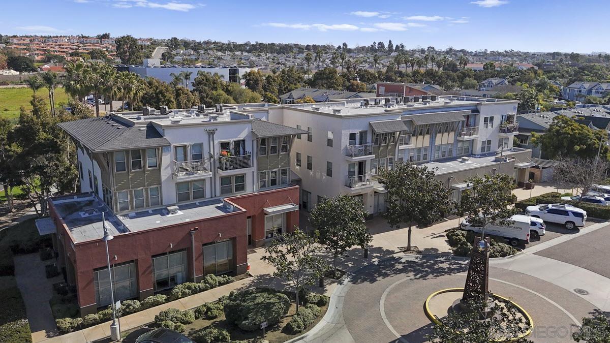 Detail Gallery Image 2 of 17 For 6801  Embarcadero Ln, Carlsbad,  CA 92011 - – Beds | – Baths