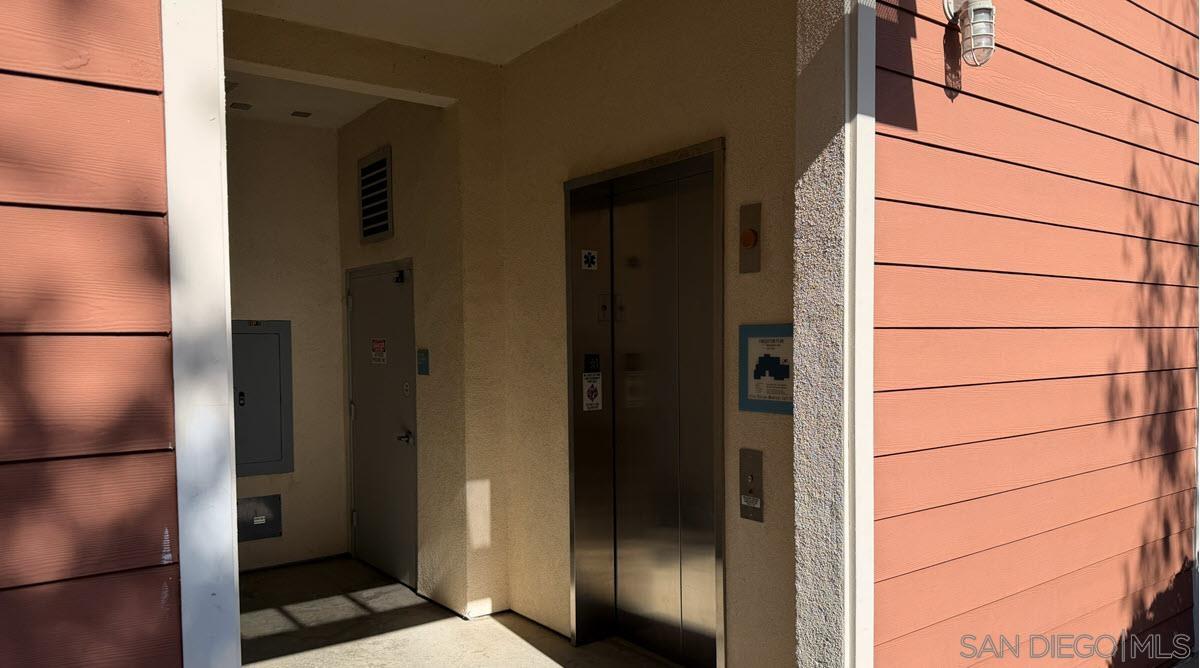 Detail Gallery Image 8 of 17 For 6801  Embarcadero Ln, Carlsbad,  CA 92011 - – Beds | – Baths