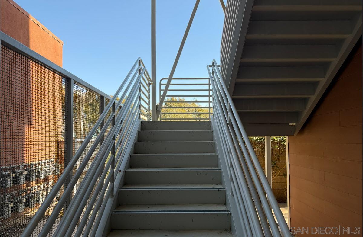 Detail Gallery Image 9 of 17 For 6801  Embarcadero Ln, Carlsbad,  CA 92011 - – Beds | – Baths