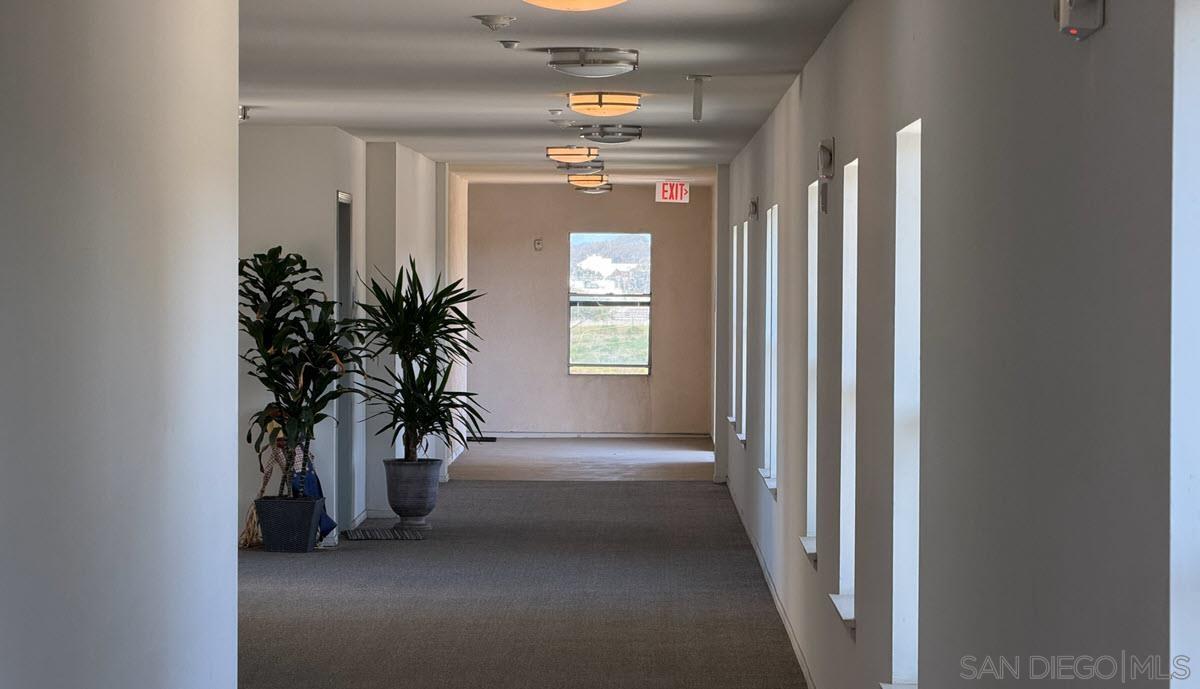 Detail Gallery Image 10 of 17 For 6801  Embarcadero Ln, Carlsbad,  CA 92011 - – Beds | – Baths