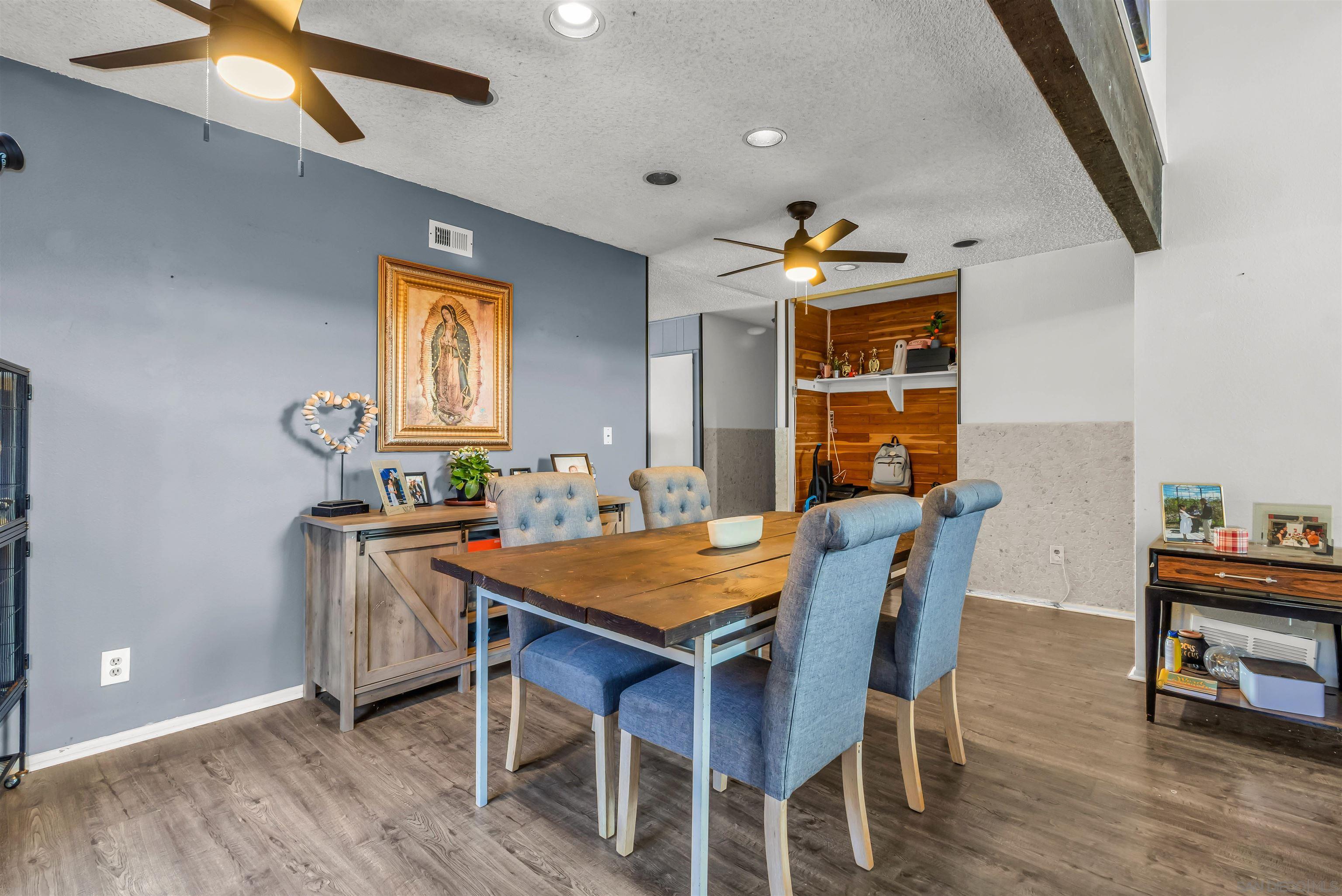 Detail Gallery Image 15 of 29 For 607 E J St, Chula Vista,  CA 91910 - 4 Beds | 2 Baths