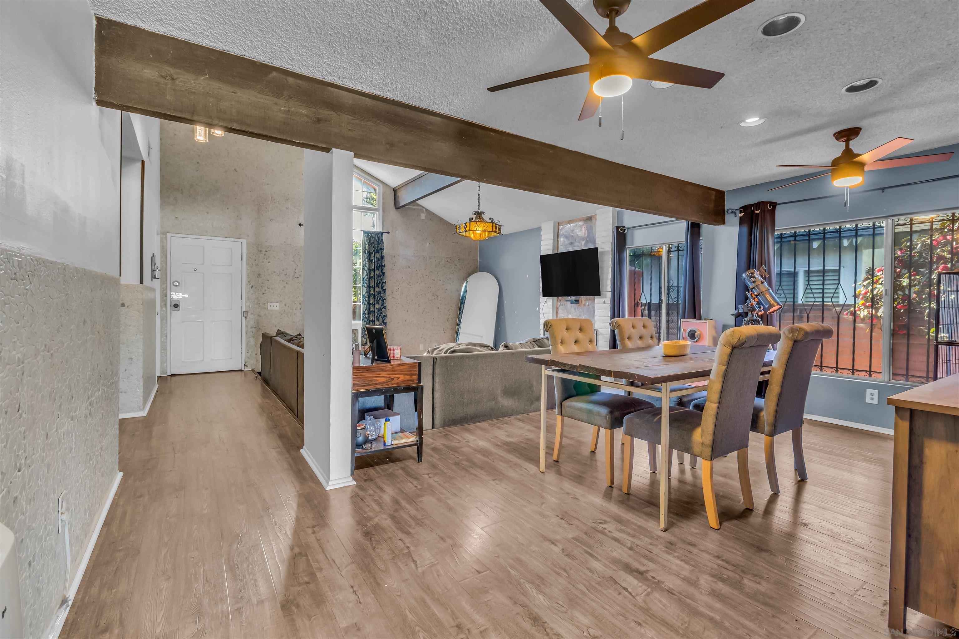 Detail Gallery Image 17 of 29 For 607 E J St, Chula Vista,  CA 91910 - 4 Beds | 2 Baths