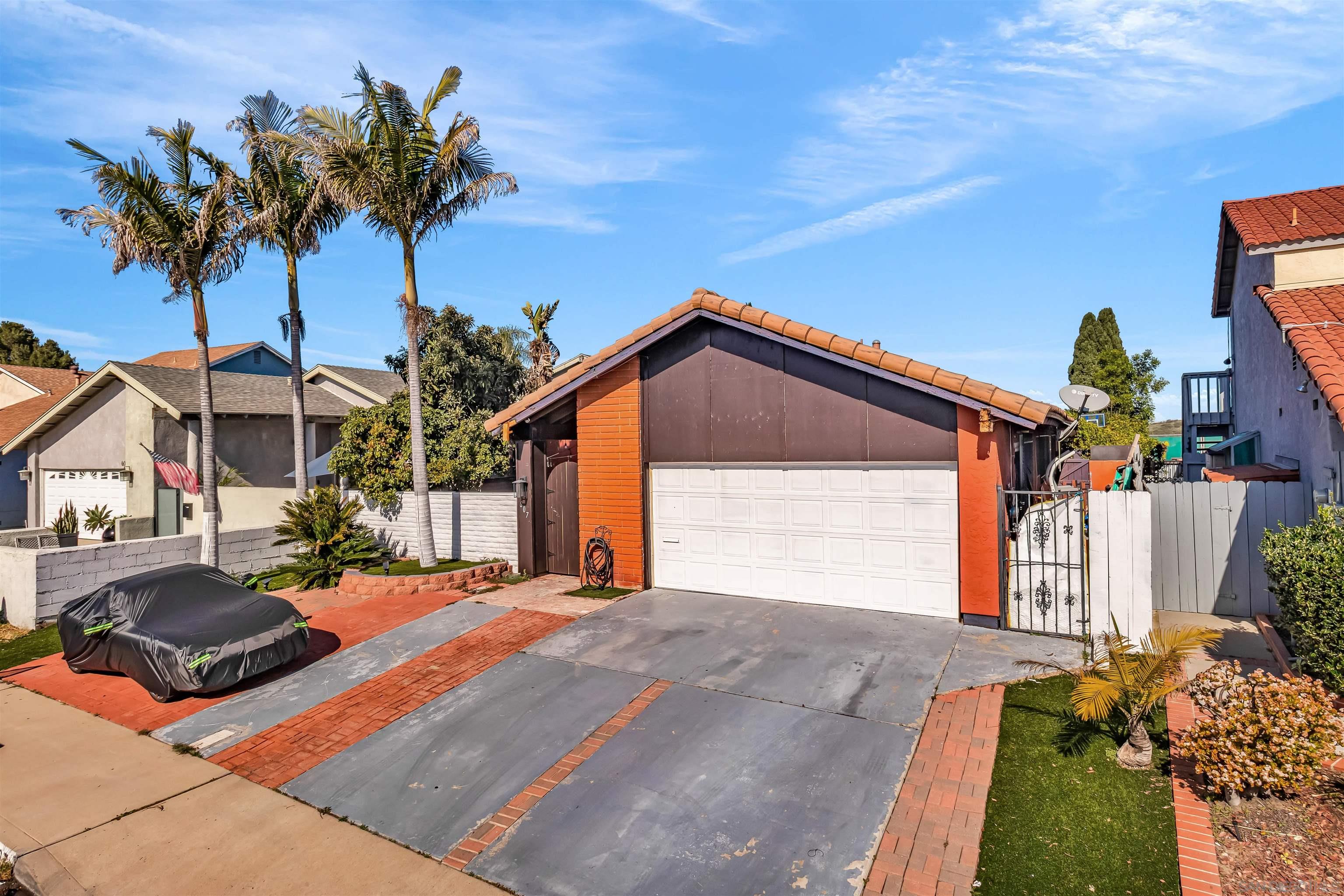 Detail Gallery Image 8 of 29 For 607 E J St, Chula Vista,  CA 91910 - 4 Beds | 2 Baths