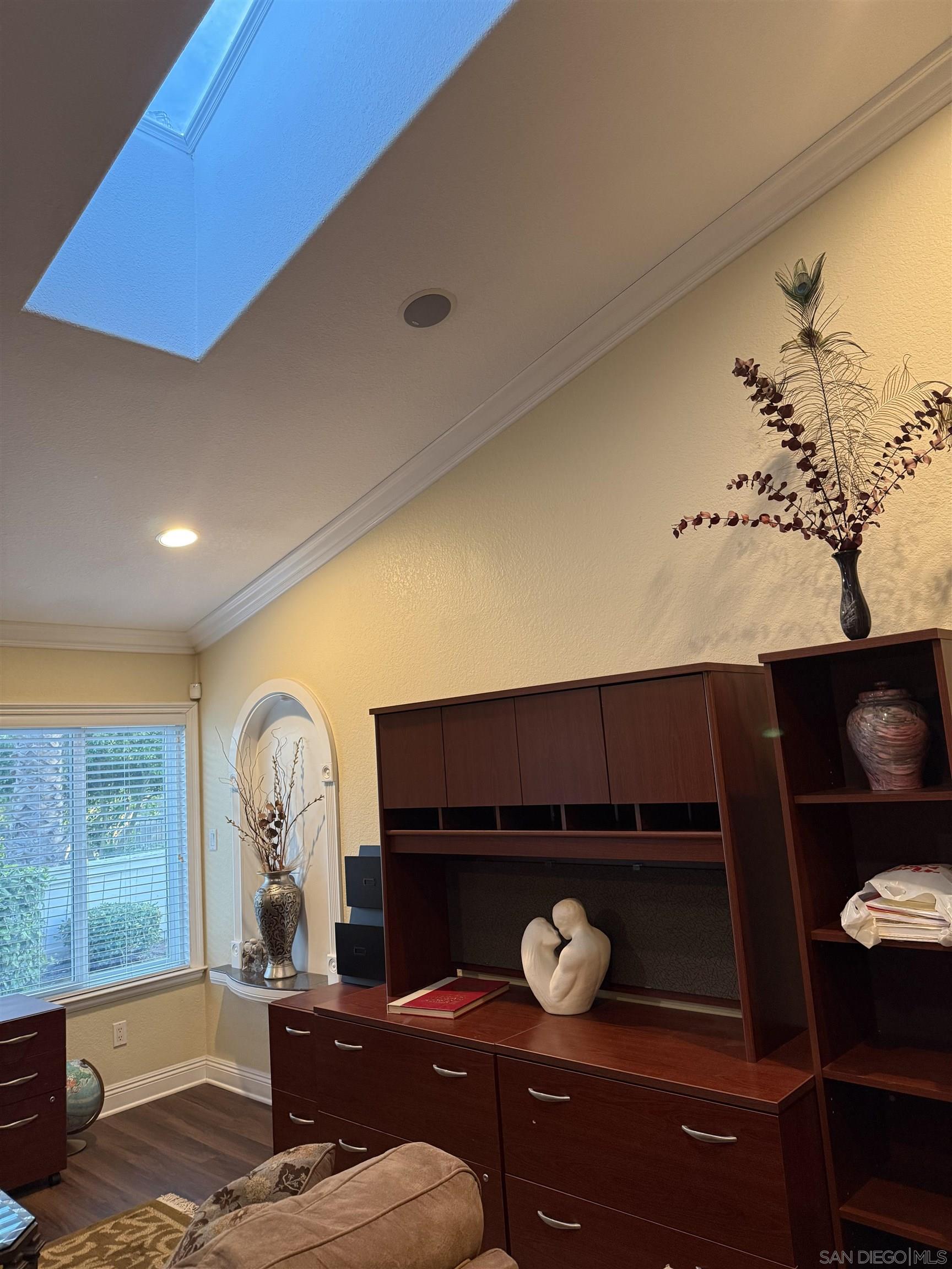 Detail Gallery Image 5 of 22 For 12333  Bachimba Court, San Diego,  CA 92128 - 3 Beds | 3 Baths