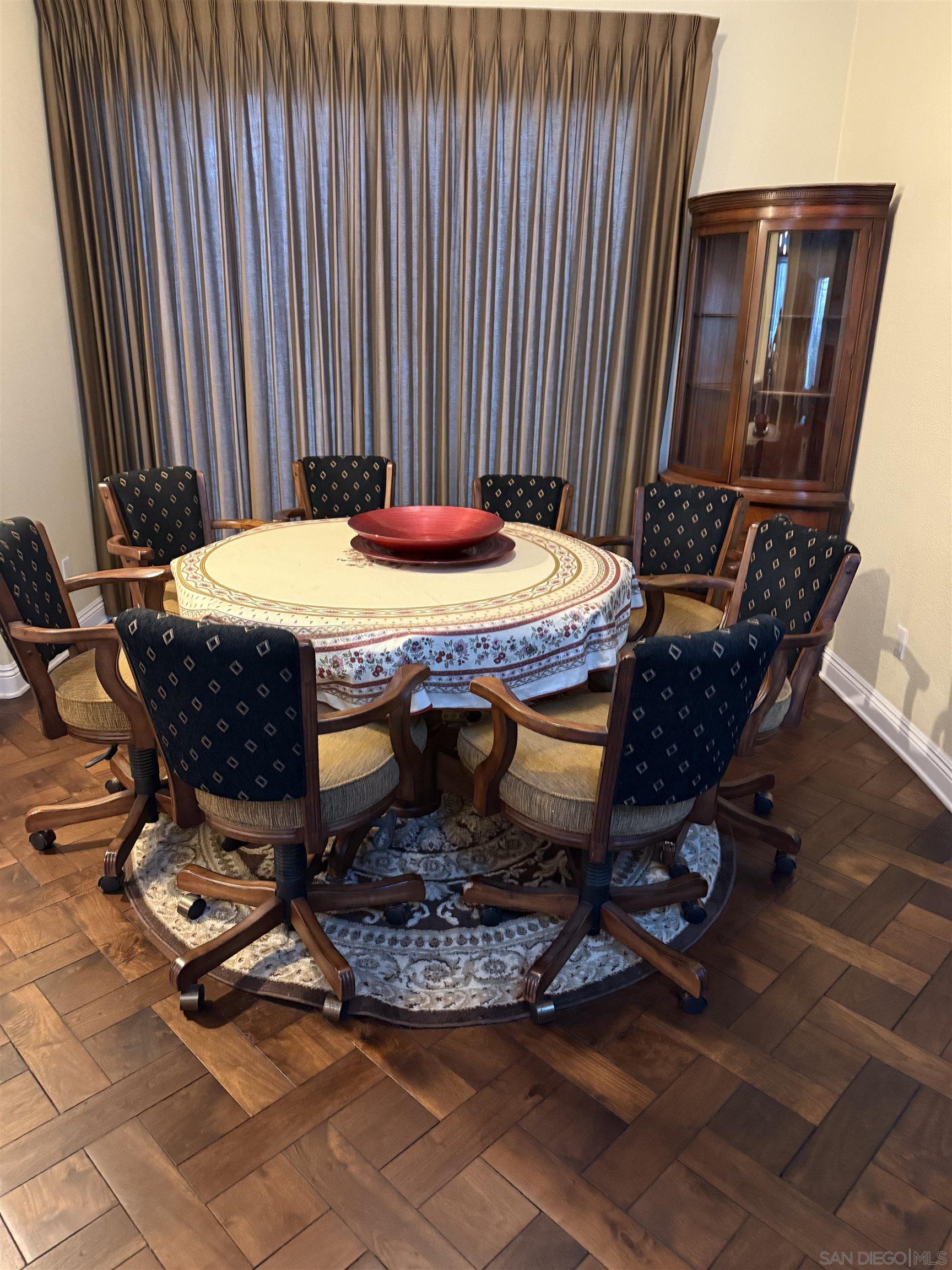 Detail Gallery Image 6 of 22 For 12333  Bachimba Court, San Diego,  CA 92128 - 3 Beds | 3 Baths