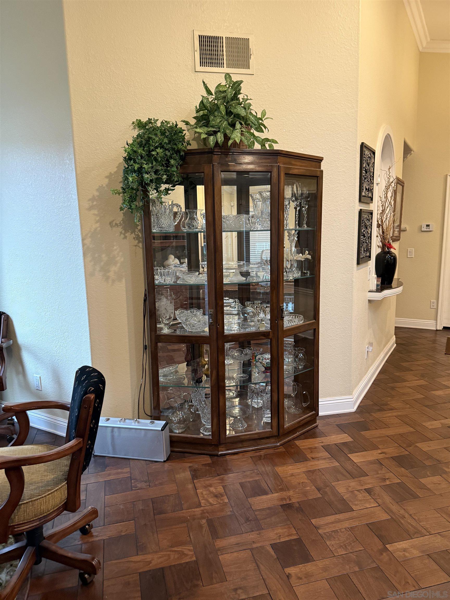 Detail Gallery Image 7 of 22 For 12333  Bachimba Court, San Diego,  CA 92128 - 3 Beds | 3 Baths