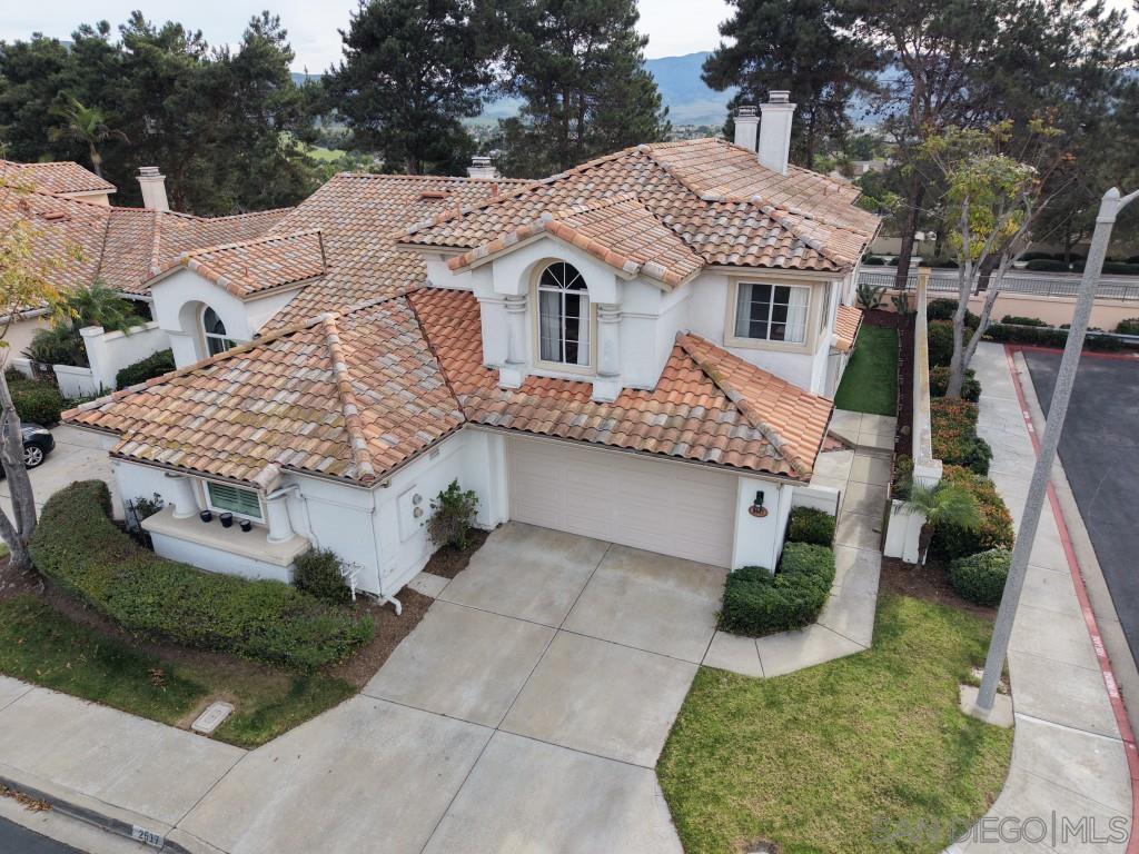 Detail Gallery Image 2 of 52 For 2517  Whispering Palms Loop, Chula Vista,  CA 91915 - 3 Beds | 2/1 Baths