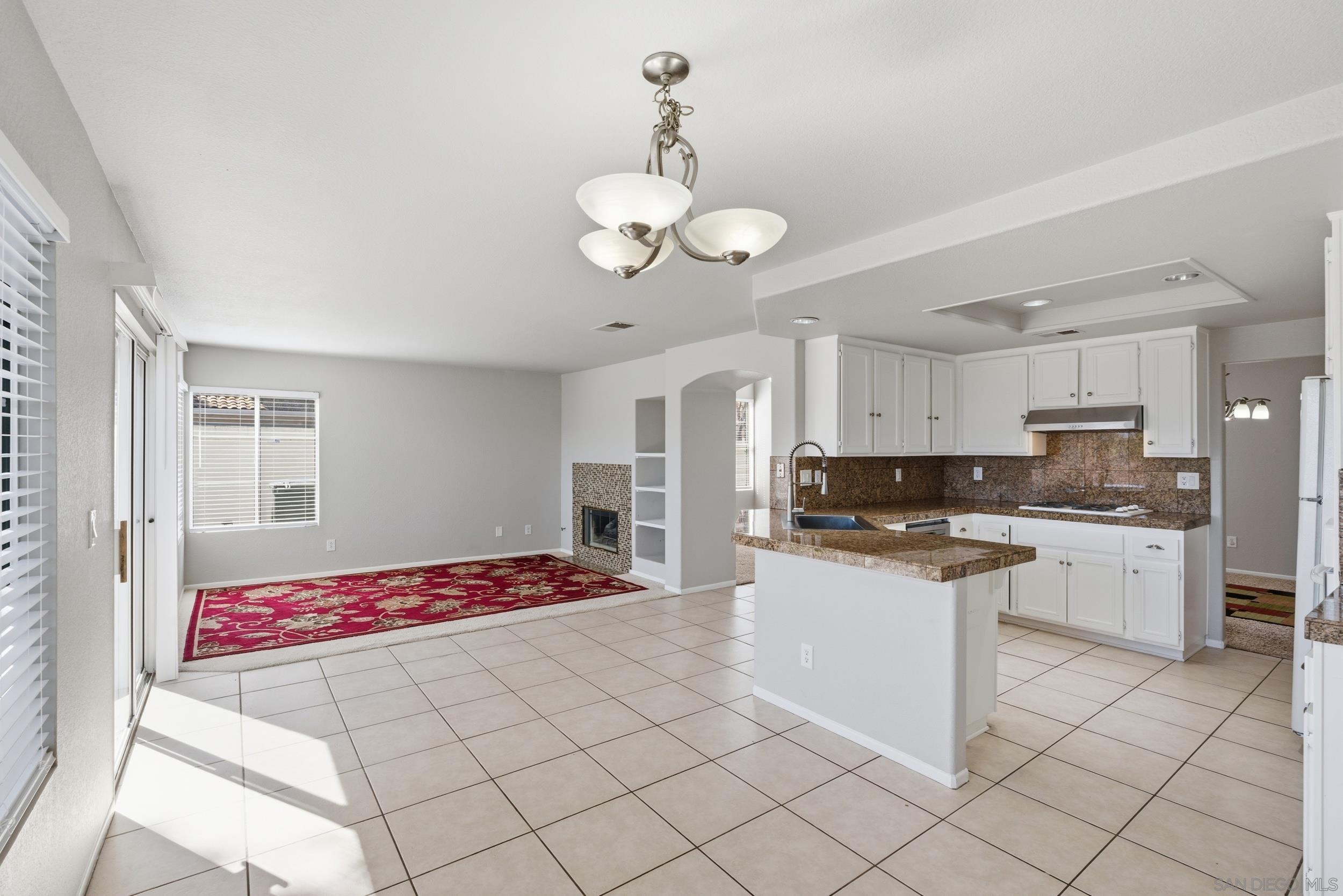 Detail Gallery Image 22 of 70 For 2517  Whispering Palms Loop, Chula Vista,  CA 91915 - 3 Beds | 2/1 Baths