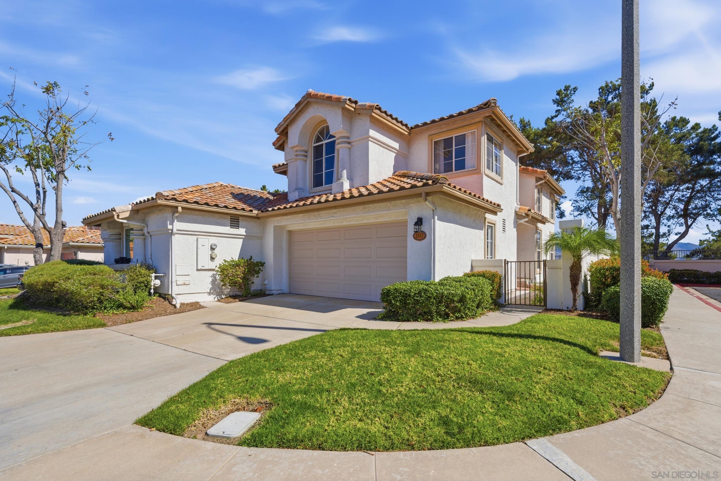 Detail Gallery Image 4 of 70 For 2517  Whispering Palms Loop, Chula Vista,  CA 91915 - 3 Beds | 2/1 Baths