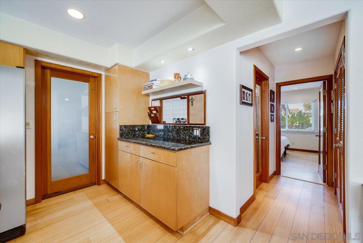 Detail Gallery Image 19 of 60 For 1386  Lake Drive, Encinitas,  CA 92024 - 4 Beds | 3 Baths