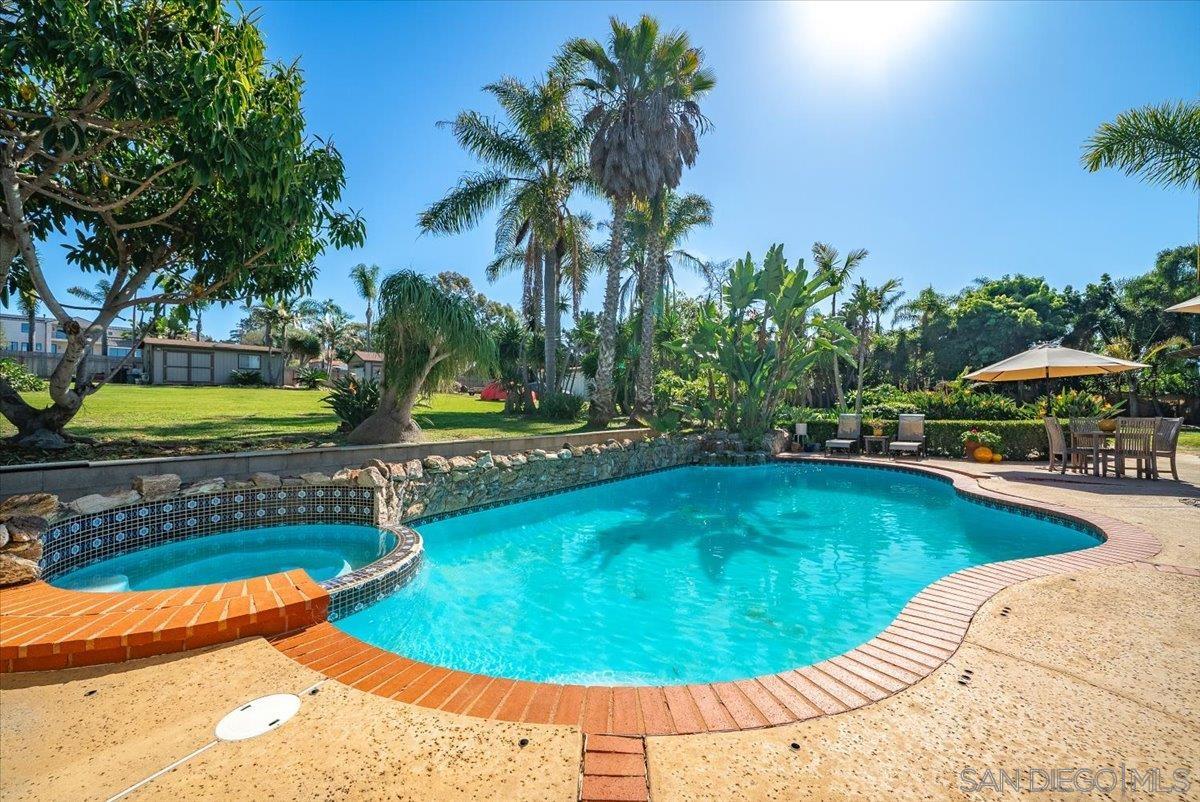 Detail Gallery Image 43 of 60 For 1386  Lake Drive, Encinitas,  CA 92024 - 4 Beds | 3 Baths