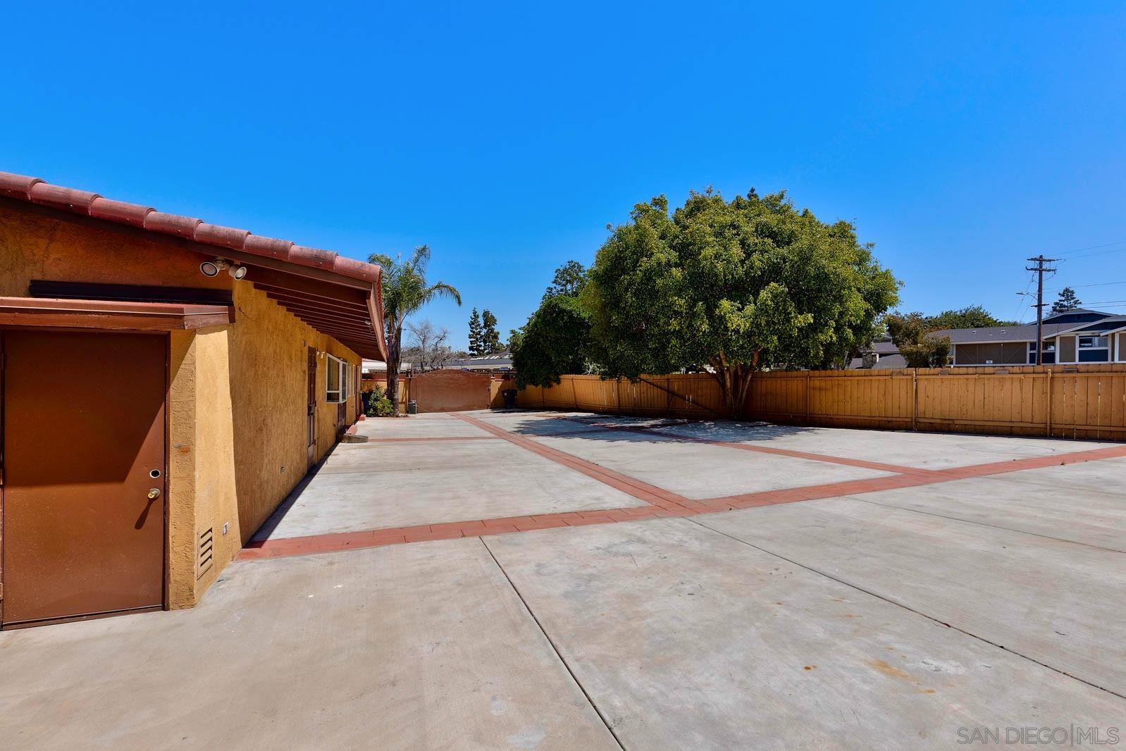 Detail Gallery Image 4 of 58 For 68 E Bonita Rd, Chula Vista,  CA 91910 - 3 Beds | 2 Baths