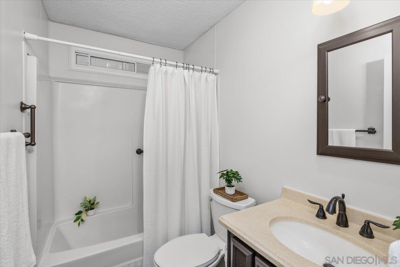 Detail Gallery Image 16 of 44 For 7305  San Bartolo Street  374, Carlsbad,  CA 92011 - 2 Beds | 2 Baths