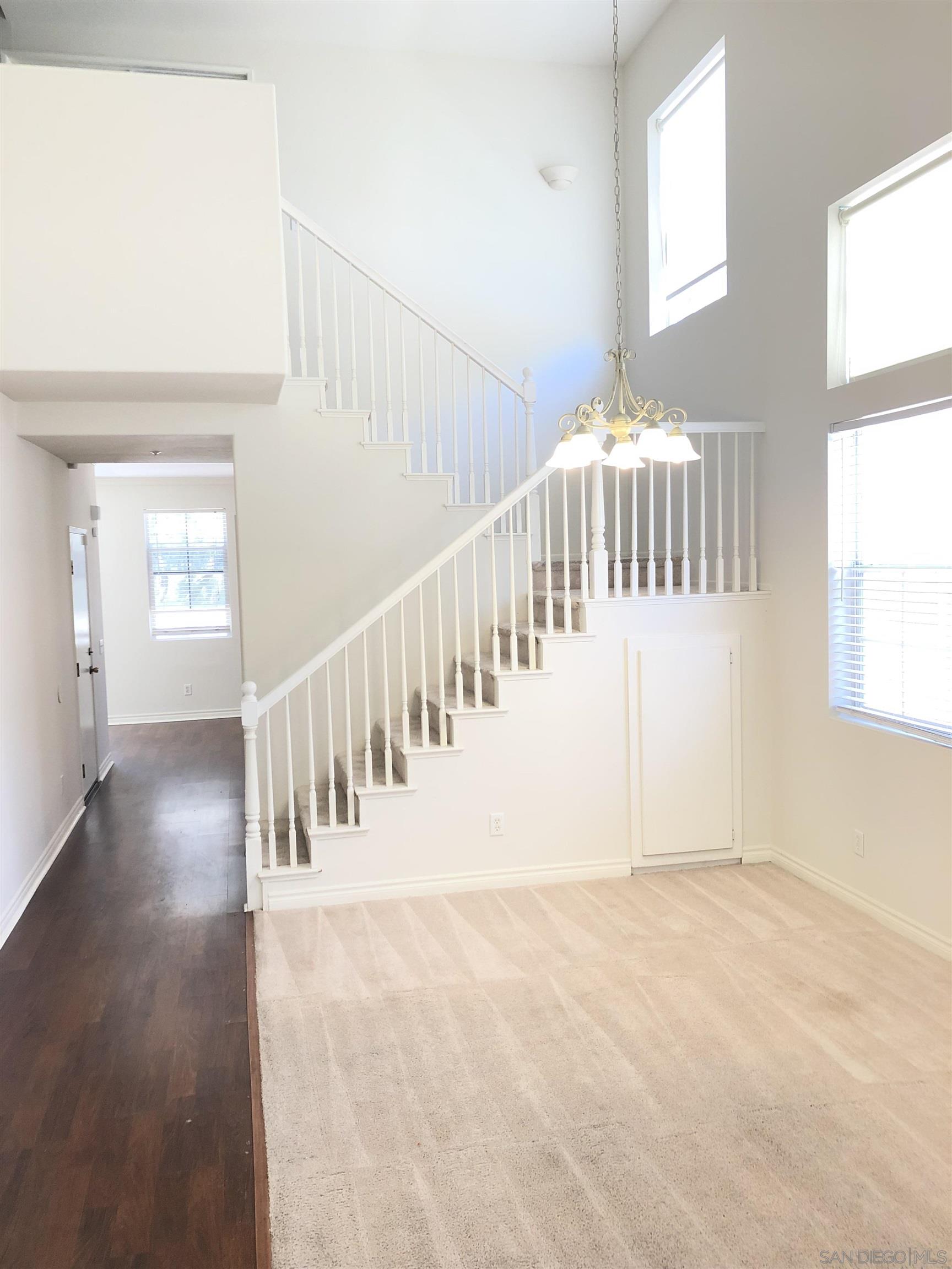 Detail Gallery Image 11 of 32 For 229  Melinda, Oceanside,  CA 92057 - 4 Beds | 2/1 Baths