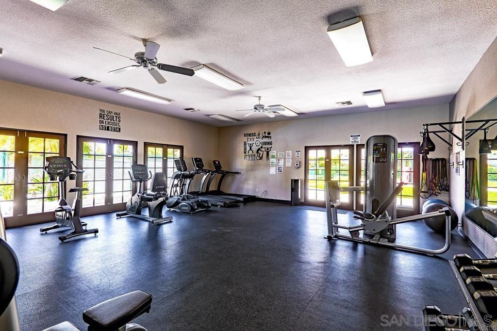 Detail Gallery Image 24 of 32 For 229  Melinda, Oceanside,  CA 92057 - 4 Beds | 2/1 Baths