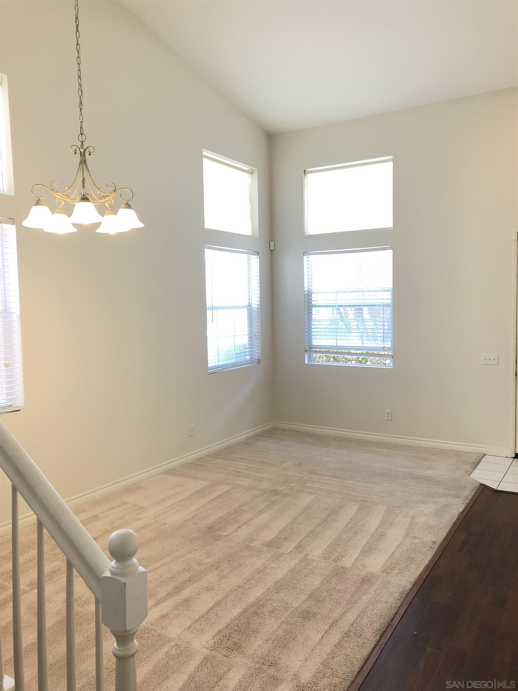 Detail Gallery Image 10 of 32 For 229  Melinda, Oceanside,  CA 92057 - 4 Beds | 2/1 Baths