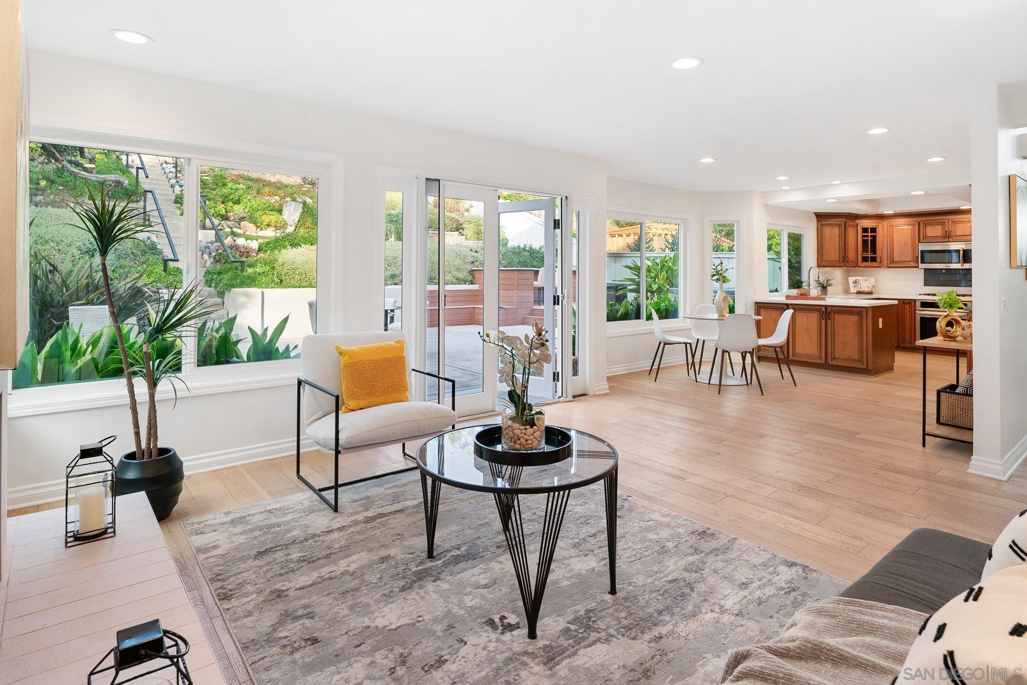 Detail Gallery Image 11 of 44 For 4246  Cordobes Cv, San Diego,  CA 92130 - 3 Beds | 2/1 Baths