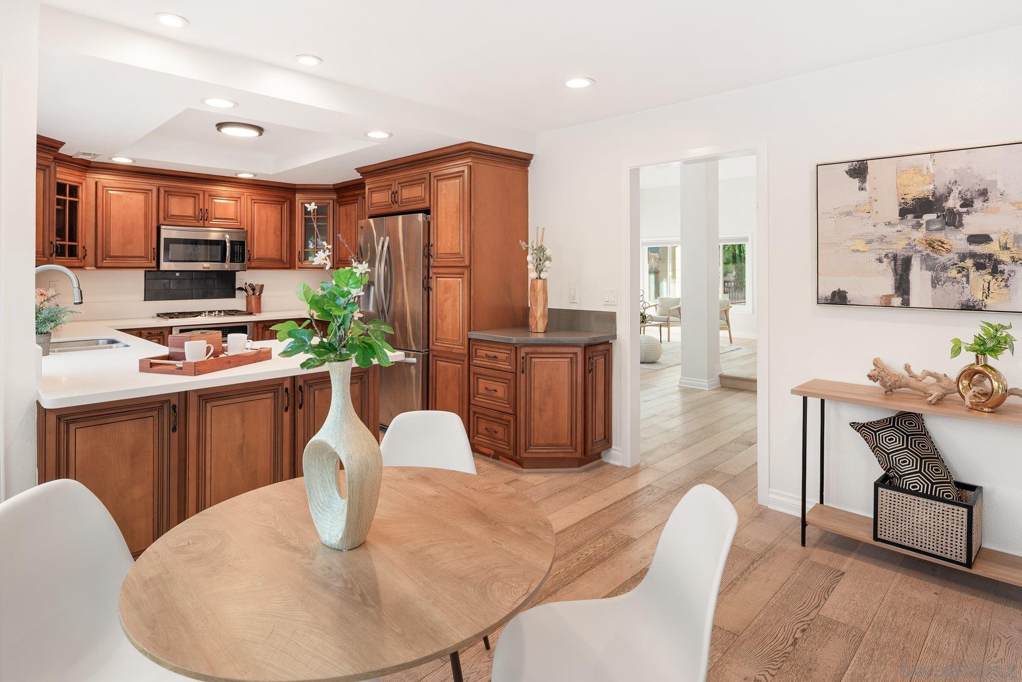 Detail Gallery Image 14 of 44 For 4246  Cordobes Cv, San Diego,  CA 92130 - 3 Beds | 2/1 Baths