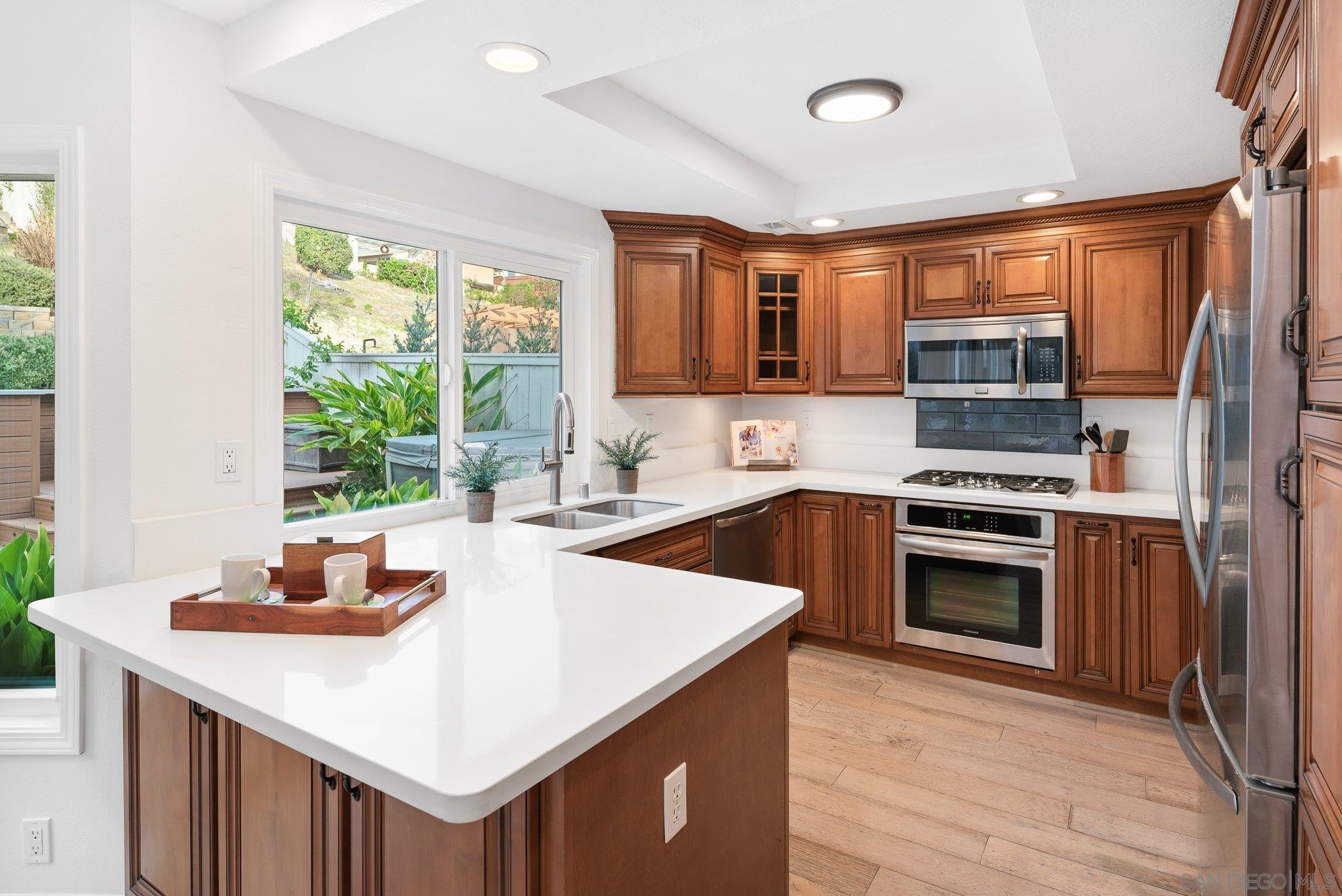 Detail Gallery Image 15 of 44 For 4246  Cordobes Cv, San Diego,  CA 92130 - 3 Beds | 2/1 Baths