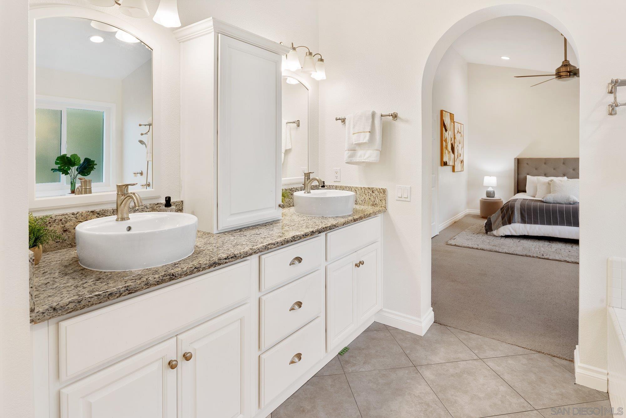 Detail Gallery Image 23 of 44 For 4246  Cordobes Cv, San Diego,  CA 92130 - 3 Beds | 2/1 Baths