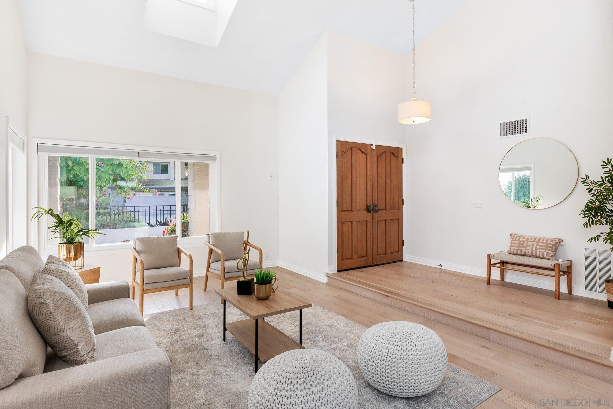 Detail Gallery Image 6 of 44 For 4246  Cordobes Cv, San Diego,  CA 92130 - 3 Beds | 2/1 Baths