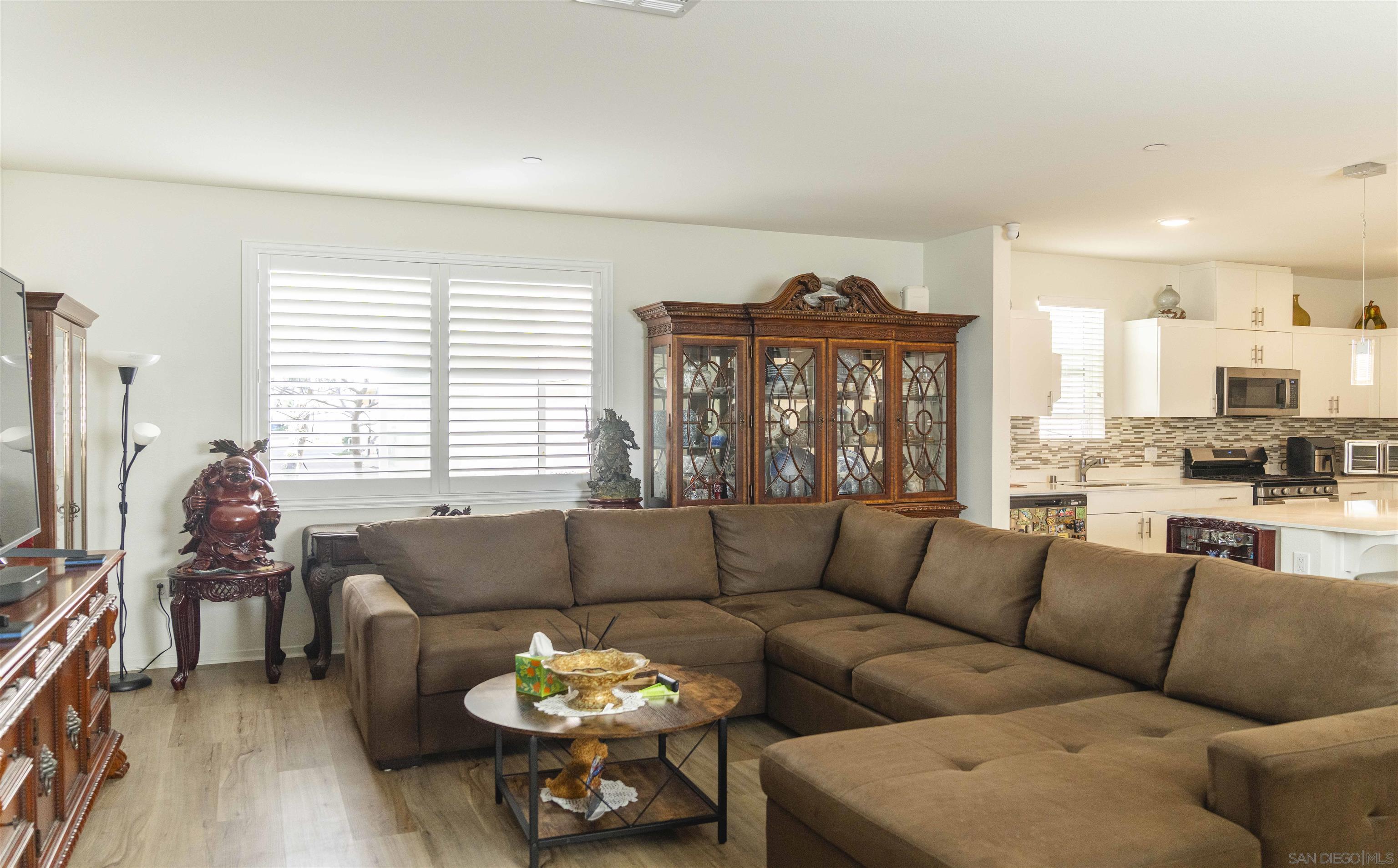 Detail Gallery Image 13 of 49 For 5216  Beachfront Cove St  #UNIT 41,  San Diego,  CA 92154 - 4 Beds | 2/1 Baths