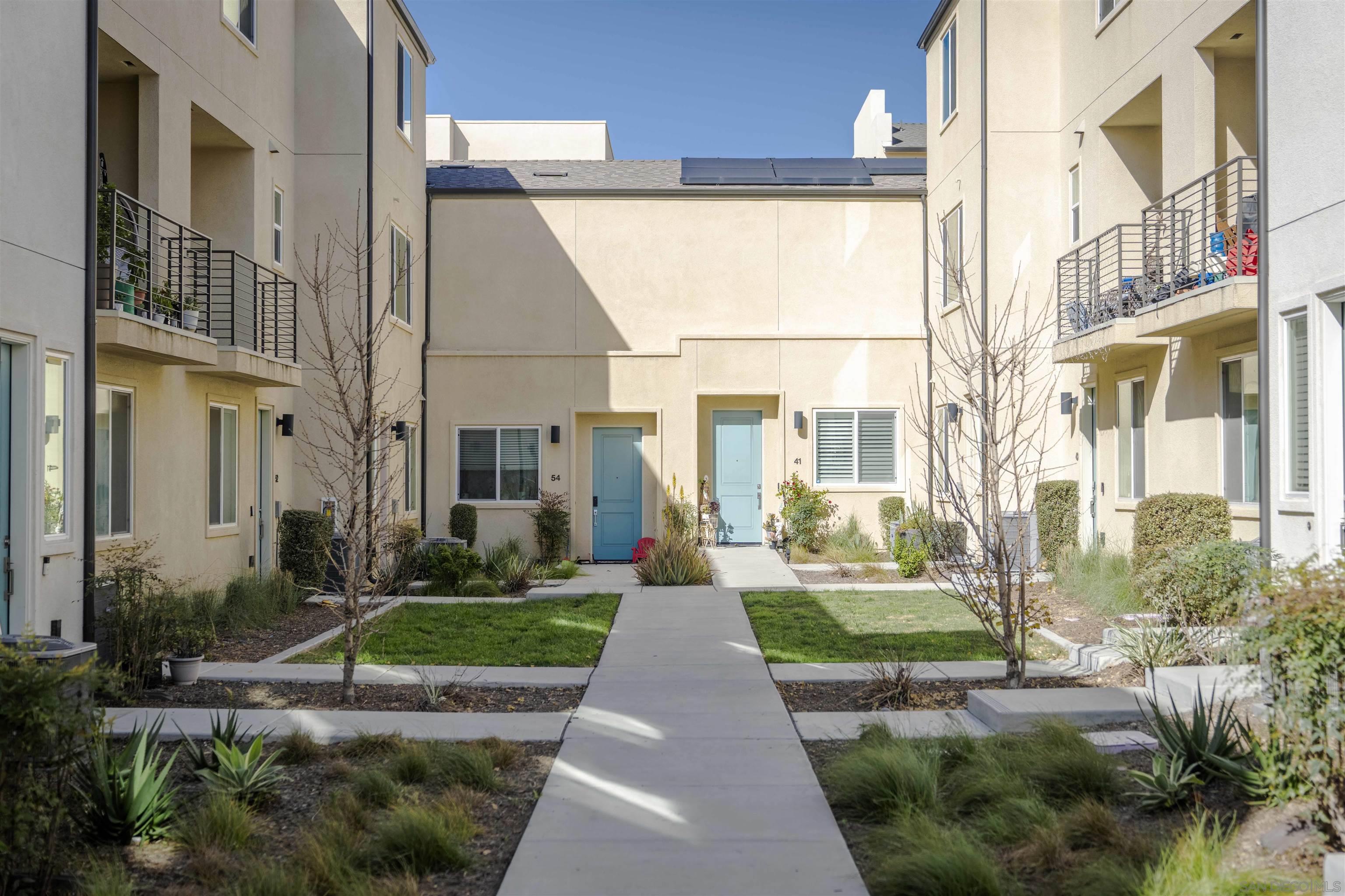 Detail Gallery Image 5 of 49 For 5216  Beachfront Cove St  #UNIT 41,  San Diego,  CA 92154 - 4 Beds | 2/1 Baths