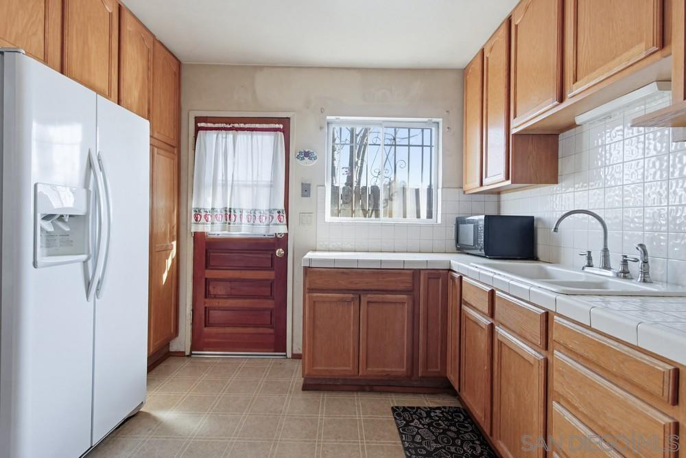 Detail Gallery Image 19 of 24 For 1015  Cedar Brook, Escondido,  CA 92025 - 3 Beds | 1 Baths