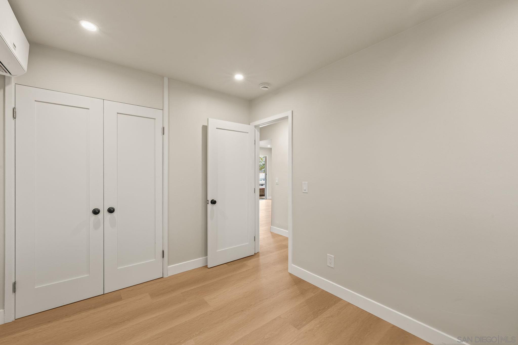 Detail Gallery Image 18 of 31 For 4356  Clairemont Dr, San Diego,  CA 92117 - 2 Beds | 1 Baths